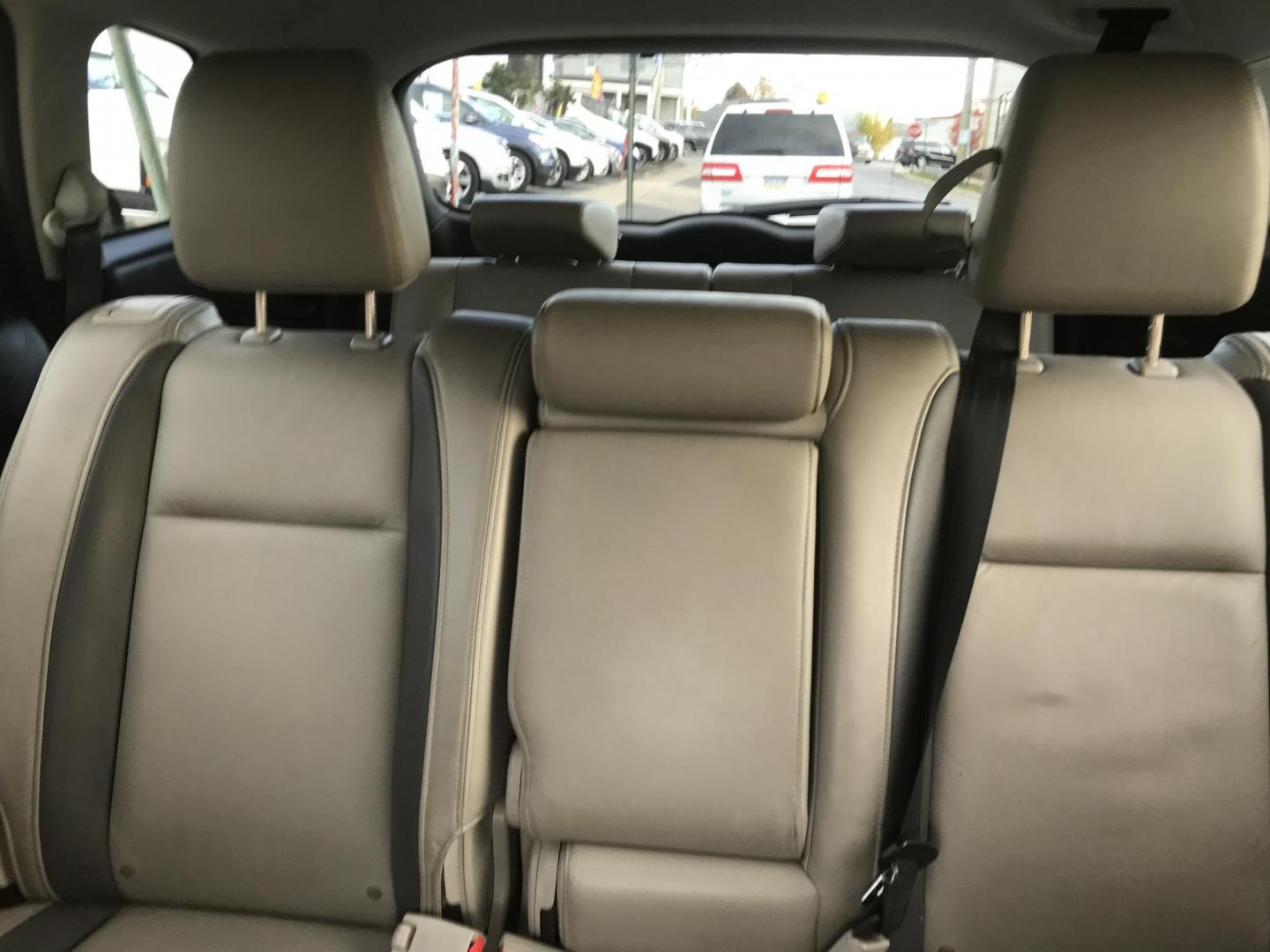 2012 White /Beige Mazda CX-9 Touring AWD (JM3TB3CV0C0) with an 3.7L V6 DOHC 24V engine, 6-Speed Automatic transmission, located at 577 Chester Pike, Prospect Park, PA, 19076, (610) 237-1015, 39.886154, -75.302338 - Photo#15