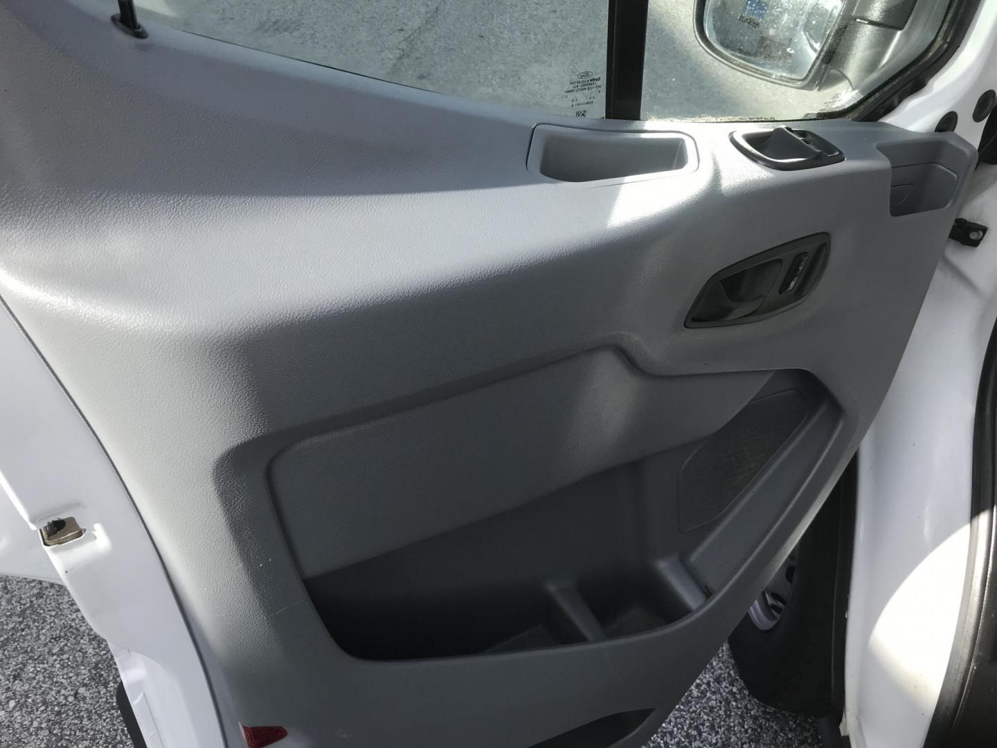 2017 White /Gray Ford Transit 150 Van Low Roof 60/40 Pass. 130-in. WB (1FTYE1ZM6HK) with an 3.7L V6 DOHC 24V engine, 6A transmission, located at 577 Chester Pike, Prospect Park, PA, 19076, (610) 237-1015, 39.886154, -75.302338 - Photo#8
