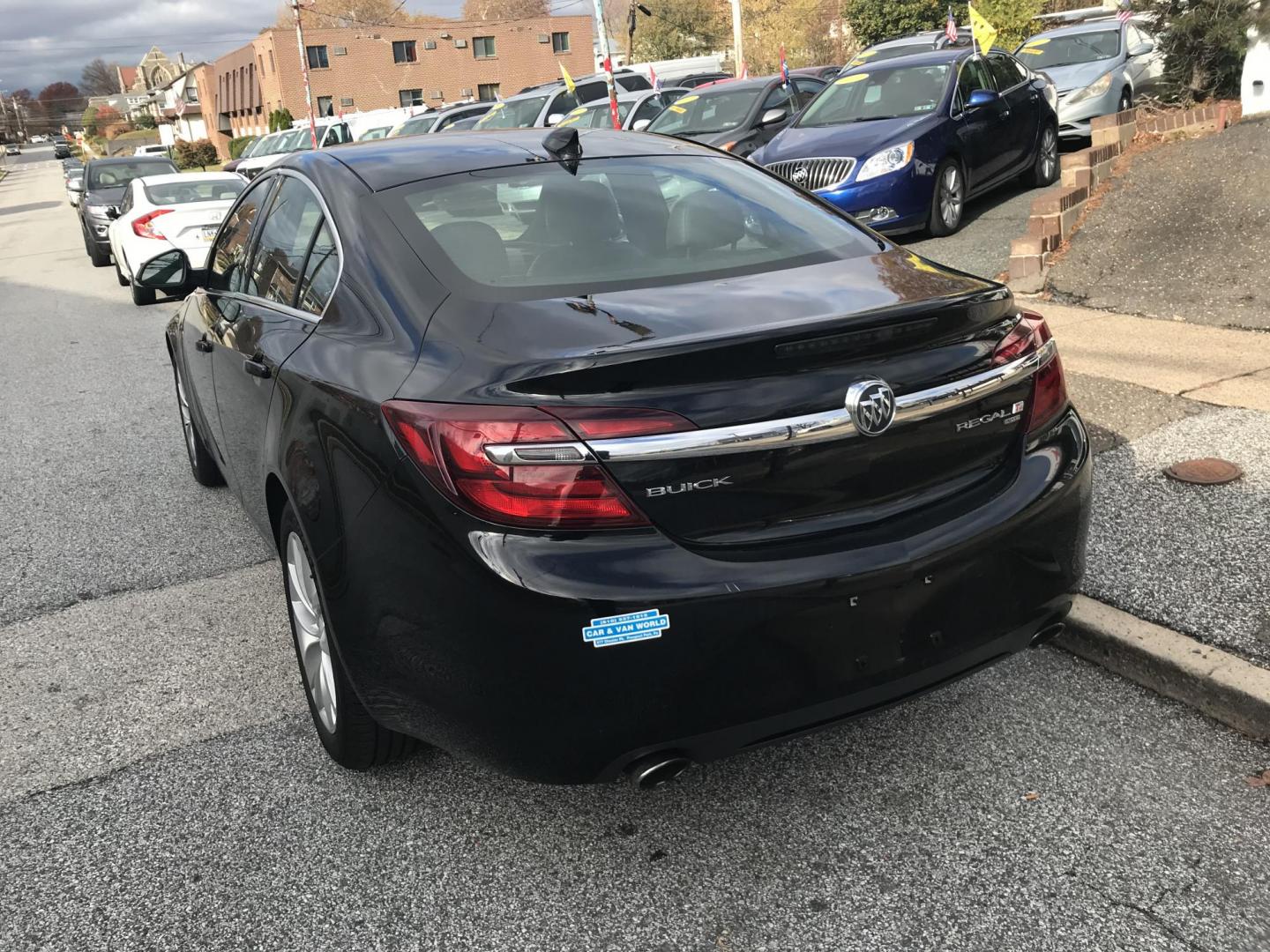 2017 Black /Black Buick Regal Leather AWD (2G4GM5EX9H9) with an 2.0L L4 DOHC 16V TURBO engine, 6A transmission, located at 577 Chester Pike, Prospect Park, PA, 19076, (610) 237-1015, 39.886154, -75.302338 - Photo#5