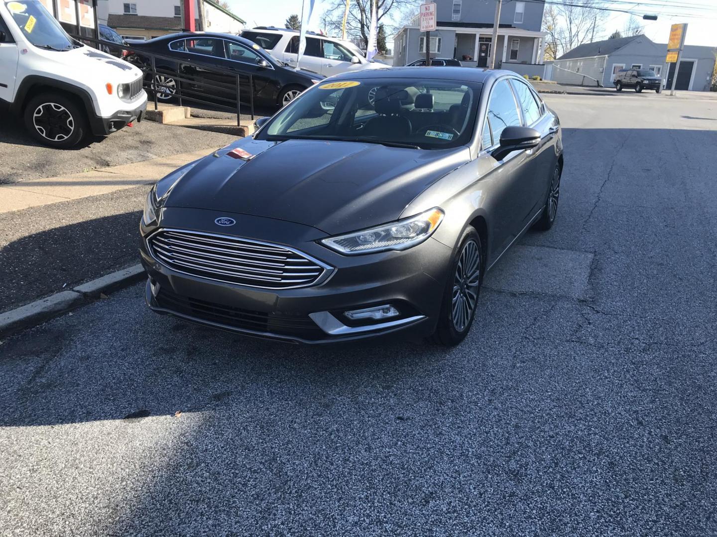 2017 Gray /Black Ford Fusion SE (3FA6P0H96HR) with an 2.0L L4 DOHC 16V engine, 6A transmission, located at 577 Chester Pike, Prospect Park, PA, 19076, (610) 237-1015, 39.886154, -75.302338 - Photo#2