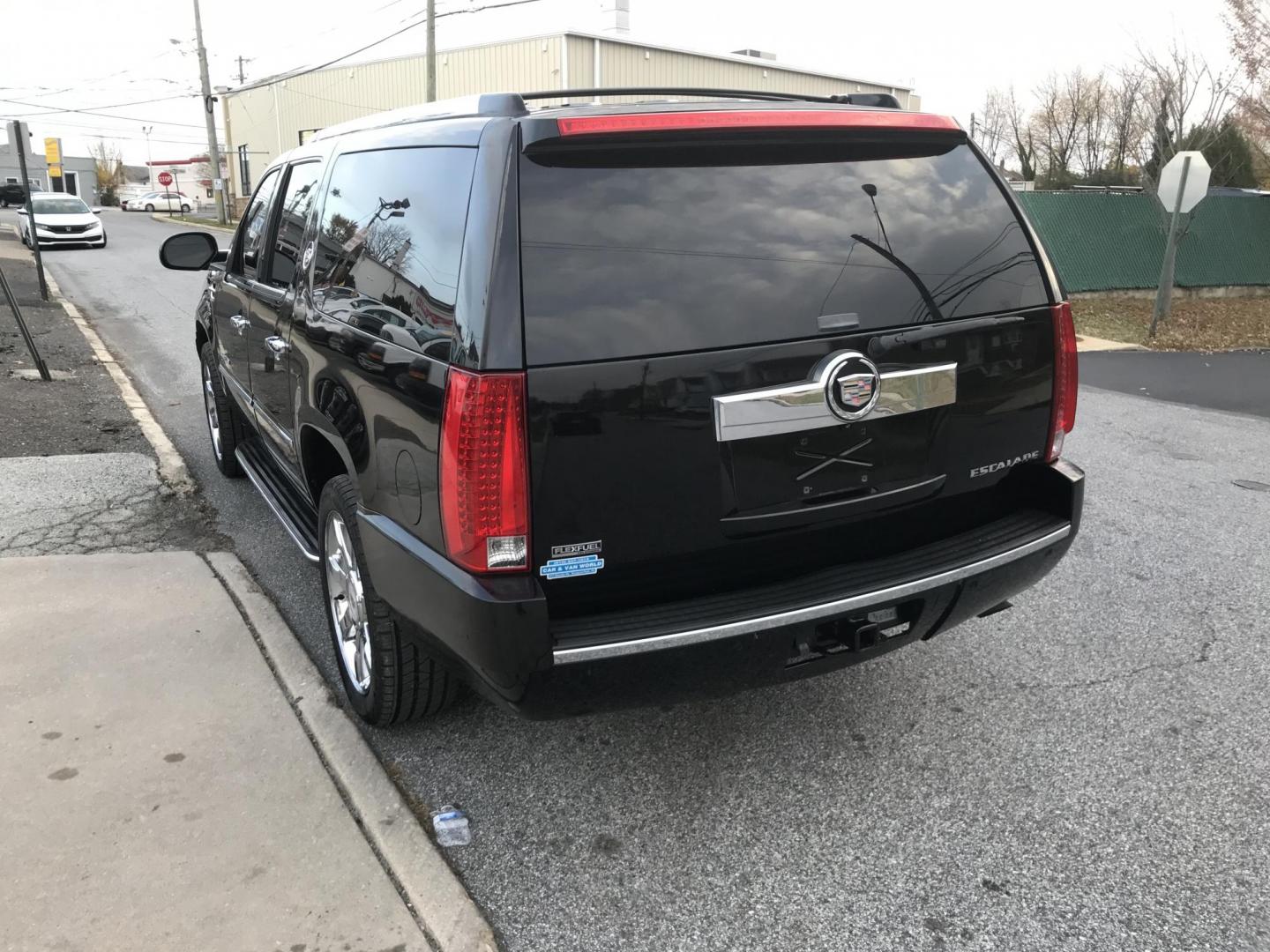 2009 Black /Black Cadillac Escalade ESV AWD (1GYFK26269R) with an 6.2L V8 OHV 16V FFV engine, 6-Speed Automatic transmission, located at 577 Chester Pike, Prospect Park, PA, 19076, (610) 237-1015, 39.886154, -75.302338 - 2009 Cadillac Escalade ESV: AWD, sunroof, backup camera, new PA inspection, SUPER CLEAN, runs LIKE NEW! This vehicle comes inspected and has been given a bumper to bumper safety check. It is very clean, reliable, and well maintained. We offer a unique pay plan that is known for being the easiest - Photo#4