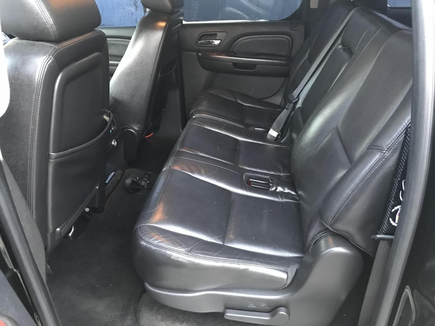 2009 Black /Black Cadillac Escalade ESV AWD (1GYFK26269R) with an 6.2L V8 OHV 16V FFV engine, 6-Speed Automatic transmission, located at 577 Chester Pike, Prospect Park, PA, 19076, (610) 237-1015, 39.886154, -75.302338 - 2009 Cadillac Escalade ESV: AWD, sunroof, backup camera, new PA inspection, SUPER CLEAN, runs LIKE NEW! This vehicle comes inspected and has been given a bumper to bumper safety check. It is very clean, reliable, and well maintained. We offer a unique pay plan that is known for being the easiest - Photo#14