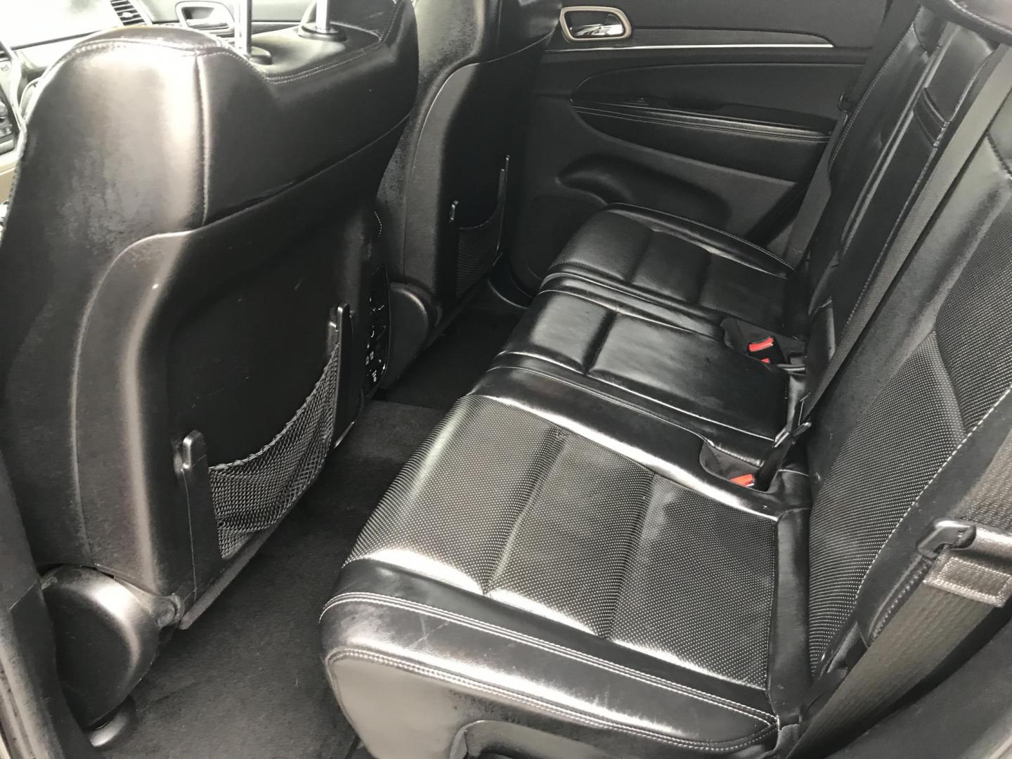 2015 Gray /Black Jeep Grand Cherokee Limited 4WD (1C4RJFBG7FC) with an 3.6L V6 DOHC 24V engine, 8-Speed Automatic transmission, located at 577 Chester Pike, Prospect Park, PA, 19076, (610) 237-1015, 39.886154, -75.302338 - Photo#19