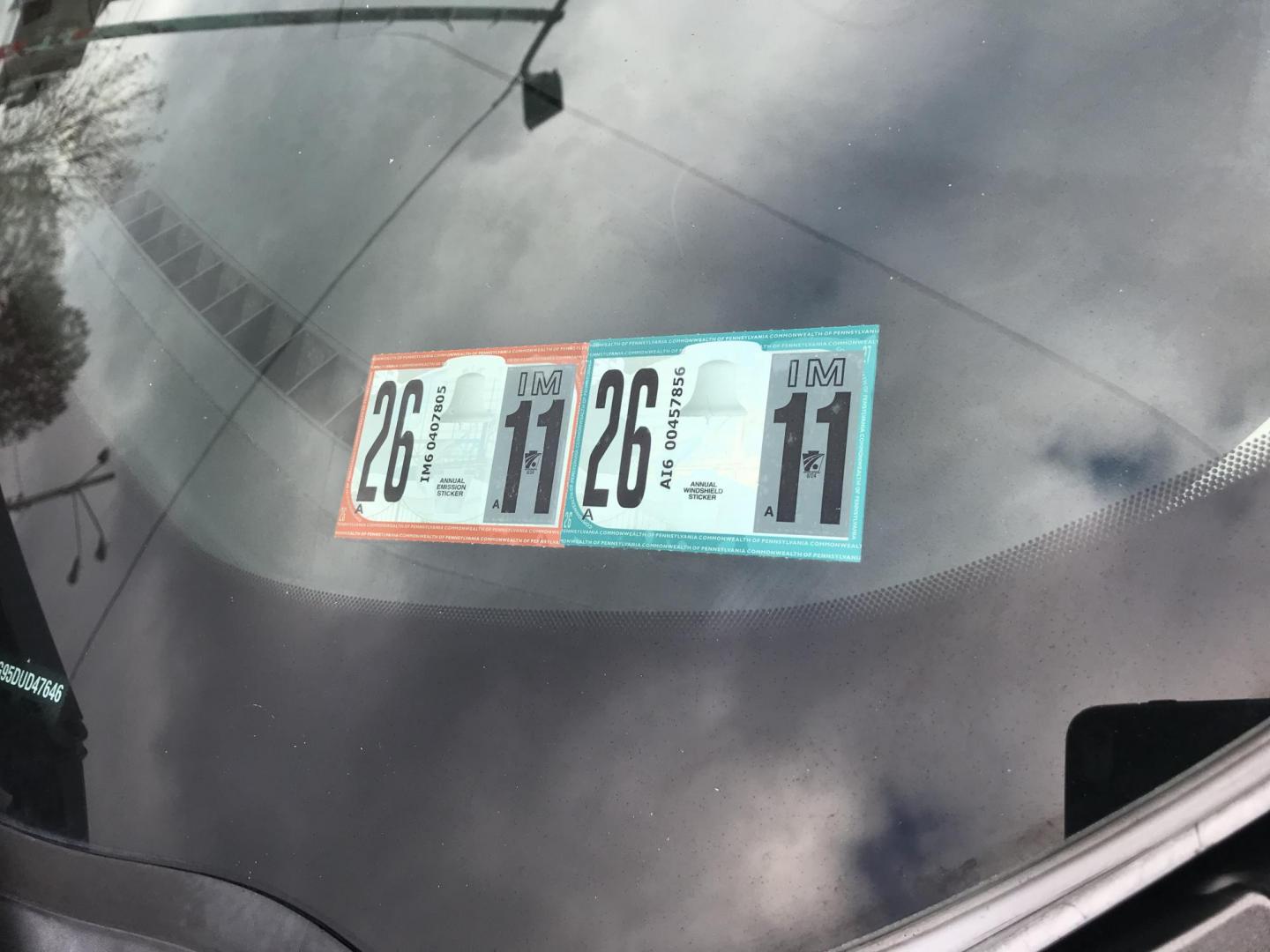 2013 Gray /Gray Ford Escape SE FWD (1FMCU0G95DU) with an 2.0L L4 DOHC 16V engine, 6-Speed Automatic transmission, located at 577 Chester Pike, Prospect Park, PA, 19076, (610) 237-1015, 39.886154, -75.302338 - 2013 Ford Escape: Only 125k miles, great on gas, new PA inspection, SUPER CLEAN, runs LIKE NEW! This vehicle comes inspected and has been given a bumper to bumper safety check. It is very clean, reliable, and well maintained. We offer a unique pay plan that is known for being the easiest and fast - Photo#6