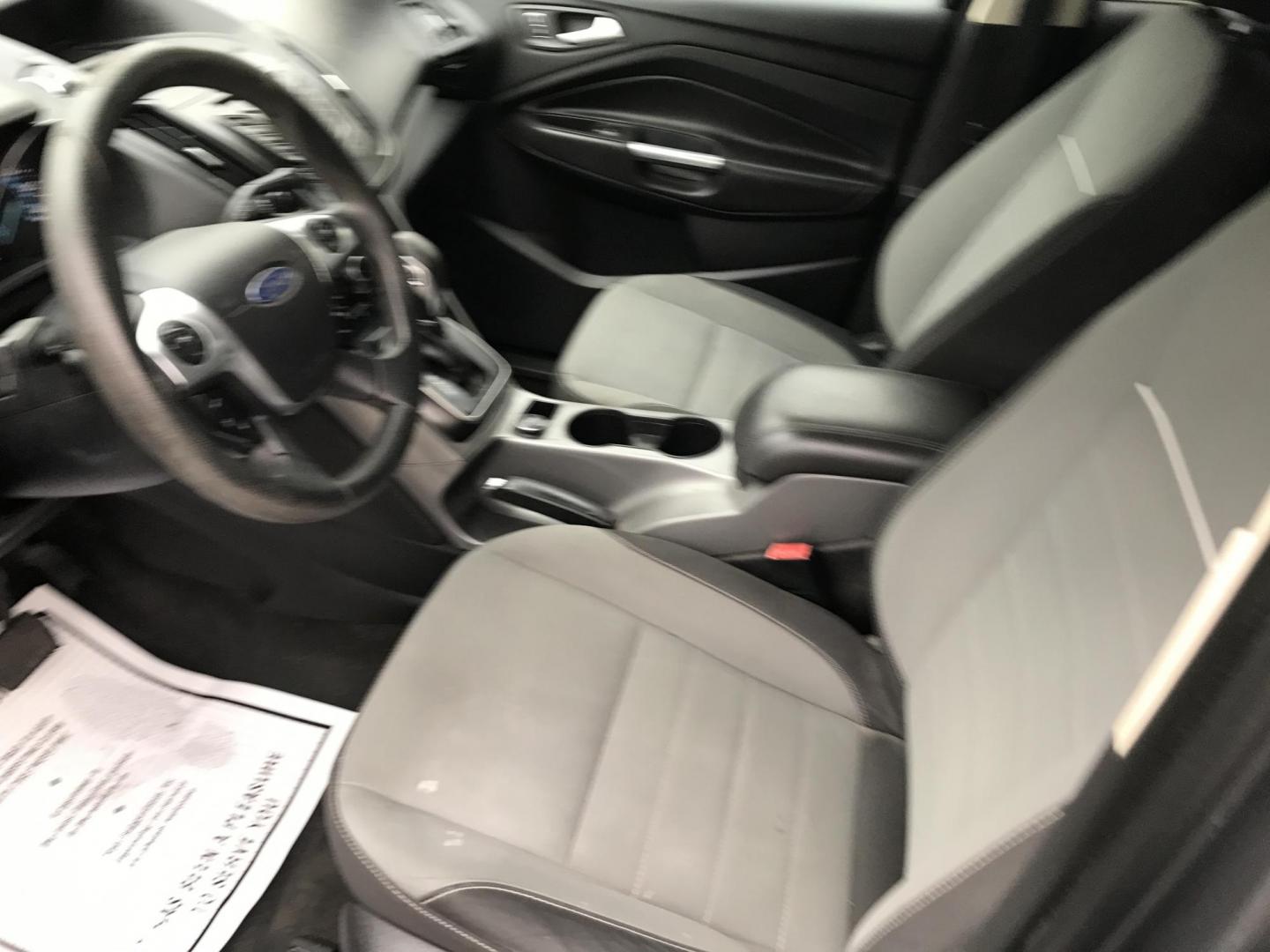 2013 Gray /Gray Ford Escape SE FWD (1FMCU0G95DU) with an 2.0L L4 DOHC 16V engine, 6-Speed Automatic transmission, located at 577 Chester Pike, Prospect Park, PA, 19076, (610) 237-1015, 39.886154, -75.302338 - 2013 Ford Escape: Only 125k miles, great on gas, new PA inspection, SUPER CLEAN, runs LIKE NEW! This vehicle comes inspected and has been given a bumper to bumper safety check. It is very clean, reliable, and well maintained. We offer a unique pay plan that is known for being the easiest and fast - Photo#9