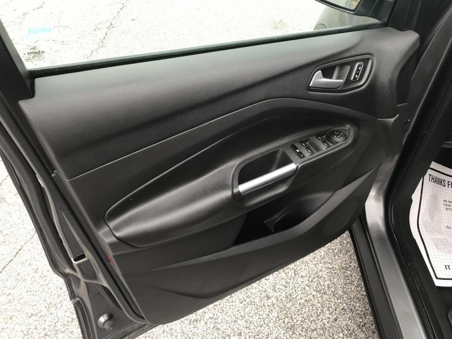 2013 Gray /Gray Ford Escape SE FWD (1FMCU0G95DU) with an 2.0L L4 DOHC 16V engine, 6-Speed Automatic transmission, located at 577 Chester Pike, Prospect Park, PA, 19076, (610) 237-1015, 39.886154, -75.302338 - 2013 Ford Escape: Only 125k miles, great on gas, new PA inspection, SUPER CLEAN, runs LIKE NEW! This vehicle comes inspected and has been given a bumper to bumper safety check. It is very clean, reliable, and well maintained. We offer a unique pay plan that is known for being the easiest and fast - Photo#8