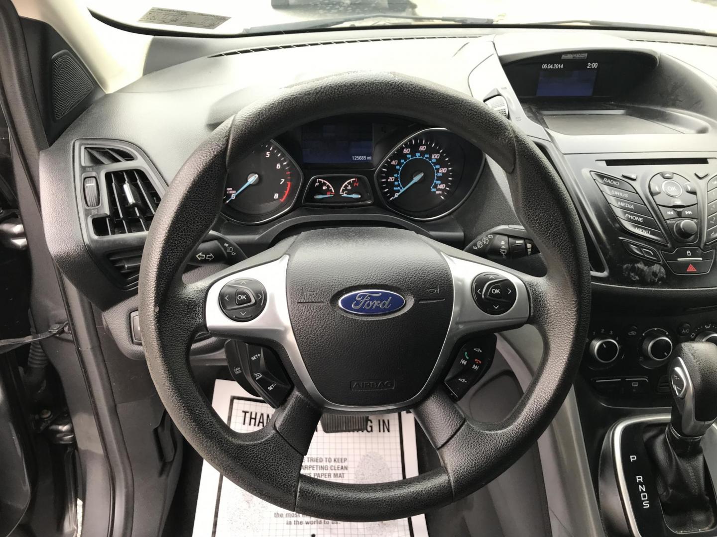 2013 Gray /Gray Ford Escape SE FWD (1FMCU0G95DU) with an 2.0L L4 DOHC 16V engine, 6-Speed Automatic transmission, located at 577 Chester Pike, Prospect Park, PA, 19076, (610) 237-1015, 39.886154, -75.302338 - 2013 Ford Escape: Only 125k miles, great on gas, new PA inspection, SUPER CLEAN, runs LIKE NEW! This vehicle comes inspected and has been given a bumper to bumper safety check. It is very clean, reliable, and well maintained. We offer a unique pay plan that is known for being the easiest and fast - Photo#11