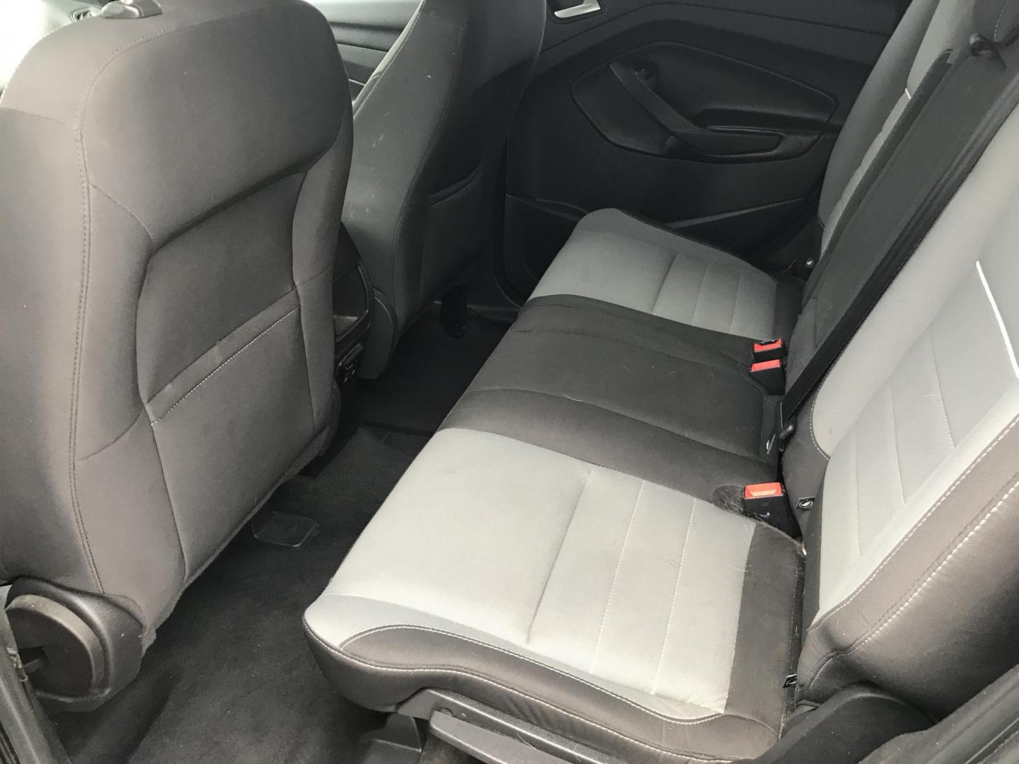 2013 Gray /Gray Ford Escape SE FWD (1FMCU0G95DU) with an 2.0L L4 DOHC 16V engine, 6-Speed Automatic transmission, located at 577 Chester Pike, Prospect Park, PA, 19076, (610) 237-1015, 39.886154, -75.302338 - 2013 Ford Escape: Only 125k miles, great on gas, new PA inspection, SUPER CLEAN, runs LIKE NEW! This vehicle comes inspected and has been given a bumper to bumper safety check. It is very clean, reliable, and well maintained. We offer a unique pay plan that is known for being the easiest and fast - Photo#13