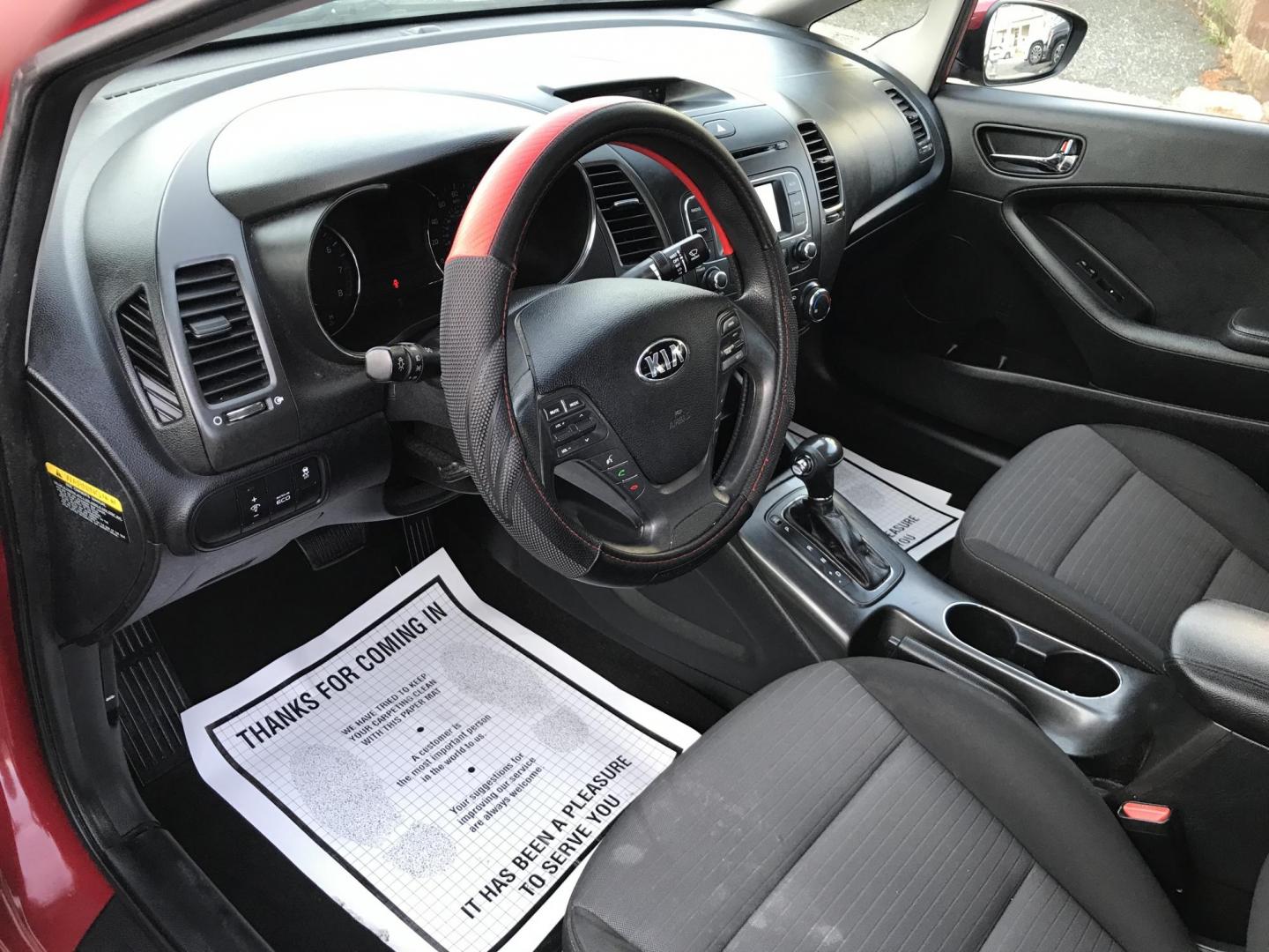 2016 Red /Gray Kia Forte EX (KNAFX4A64G5) with an 1.8L L4 DOHC 16V engine, 6-Speed Automatic transmission, located at 577 Chester Pike, Prospect Park, PA, 19076, (610) 237-1015, 39.886154, -75.302338 - Photo#9