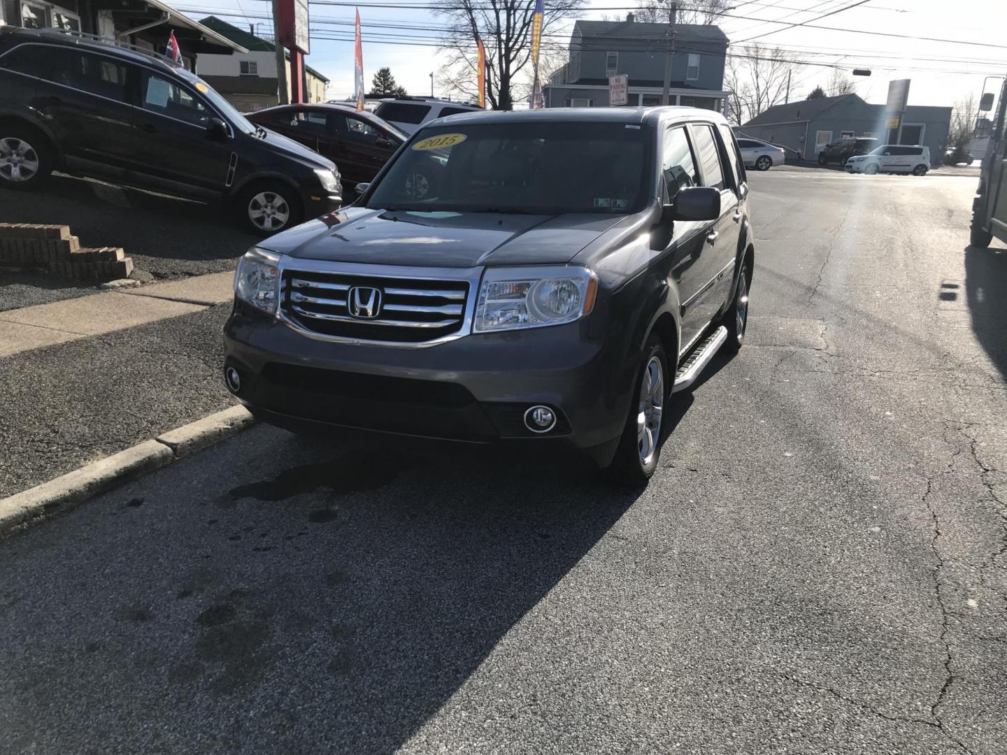 2015 Gray /Gray Honda Pilot EX-L 4WD 5-Spd AT (5FNYF4H50FB) with an 3.5L V6 SOHC 24V engine, 5-Speed Automatic transmission, located at 577 Chester Pike, Prospect Park, PA, 19076, (610) 237-1015, 39.886154, -75.302338 - 2015 Honda Pilot EX-L: Only 96k miles, 3rd row seating, 4x4, sunroof, backup camera, new PA inspection, runs LIKE NEW! This vehicle comes inspected and has been given a bumper to bumper safety check. It is very clean, reliable, and well maintained. We offer a unique pay plan that is known for bei - Photo#2
