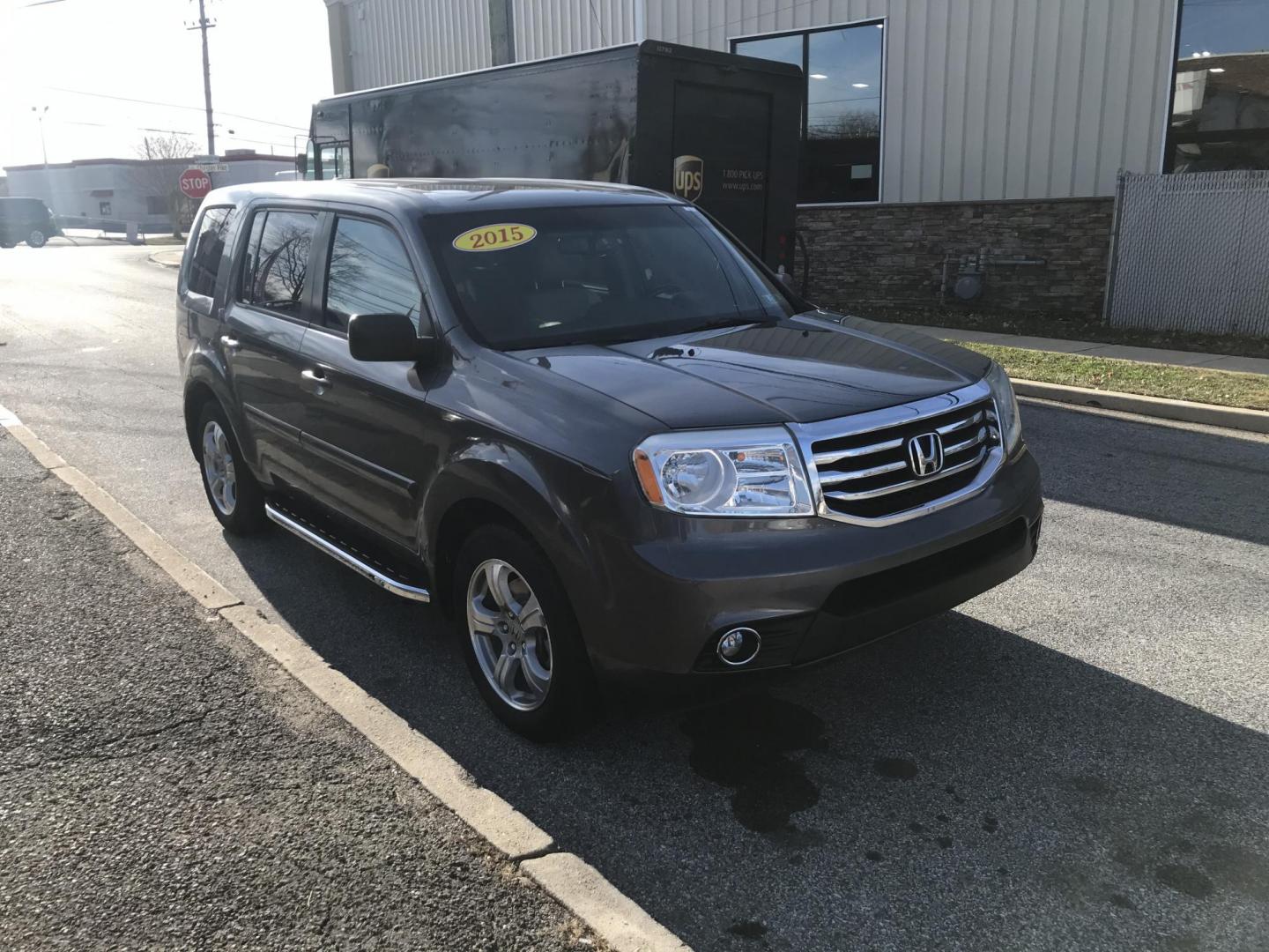 2015 Gray /Gray Honda Pilot EX-L 4WD 5-Spd AT (5FNYF4H50FB) with an 3.5L V6 SOHC 24V engine, 5-Speed Automatic transmission, located at 577 Chester Pike, Prospect Park, PA, 19076, (610) 237-1015, 39.886154, -75.302338 - 2015 Honda Pilot EX-L: Only 96k miles, 3rd row seating, 4x4, sunroof, backup camera, new PA inspection, runs LIKE NEW! This vehicle comes inspected and has been given a bumper to bumper safety check. It is very clean, reliable, and well maintained. We offer a unique pay plan that is known for bei - Photo#3
