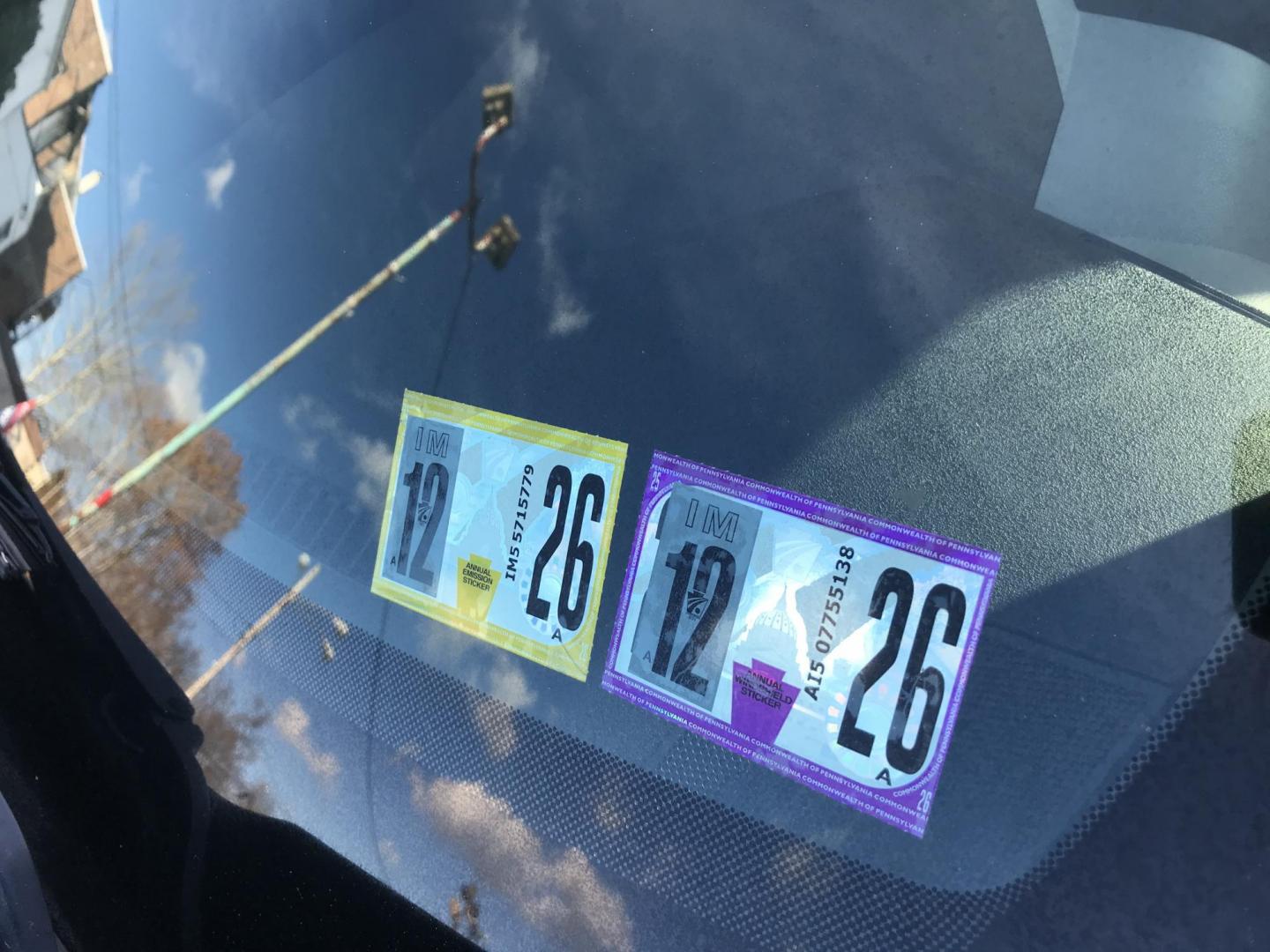 2015 Gray /Gray Honda Pilot EX-L 4WD 5-Spd AT (5FNYF4H50FB) with an 3.5L V6 SOHC 24V engine, 5-Speed Automatic transmission, located at 577 Chester Pike, Prospect Park, PA, 19076, (610) 237-1015, 39.886154, -75.302338 - 2015 Honda Pilot EX-L: Only 96k miles, 3rd row seating, 4x4, sunroof, backup camera, new PA inspection, runs LIKE NEW! This vehicle comes inspected and has been given a bumper to bumper safety check. It is very clean, reliable, and well maintained. We offer a unique pay plan that is known for bei - Photo#6