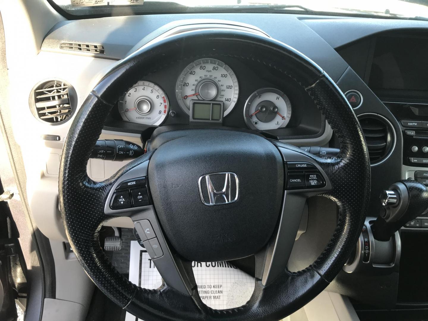 2015 Gray /Gray Honda Pilot EX-L 4WD 5-Spd AT (5FNYF4H50FB) with an 3.5L V6 SOHC 24V engine, 5-Speed Automatic transmission, located at 577 Chester Pike, Prospect Park, PA, 19076, (610) 237-1015, 39.886154, -75.302338 - 2015 Honda Pilot EX-L: Only 96k miles, 3rd row seating, 4x4, sunroof, backup camera, new PA inspection, runs LIKE NEW! This vehicle comes inspected and has been given a bumper to bumper safety check. It is very clean, reliable, and well maintained. We offer a unique pay plan that is known for bei - Photo#12