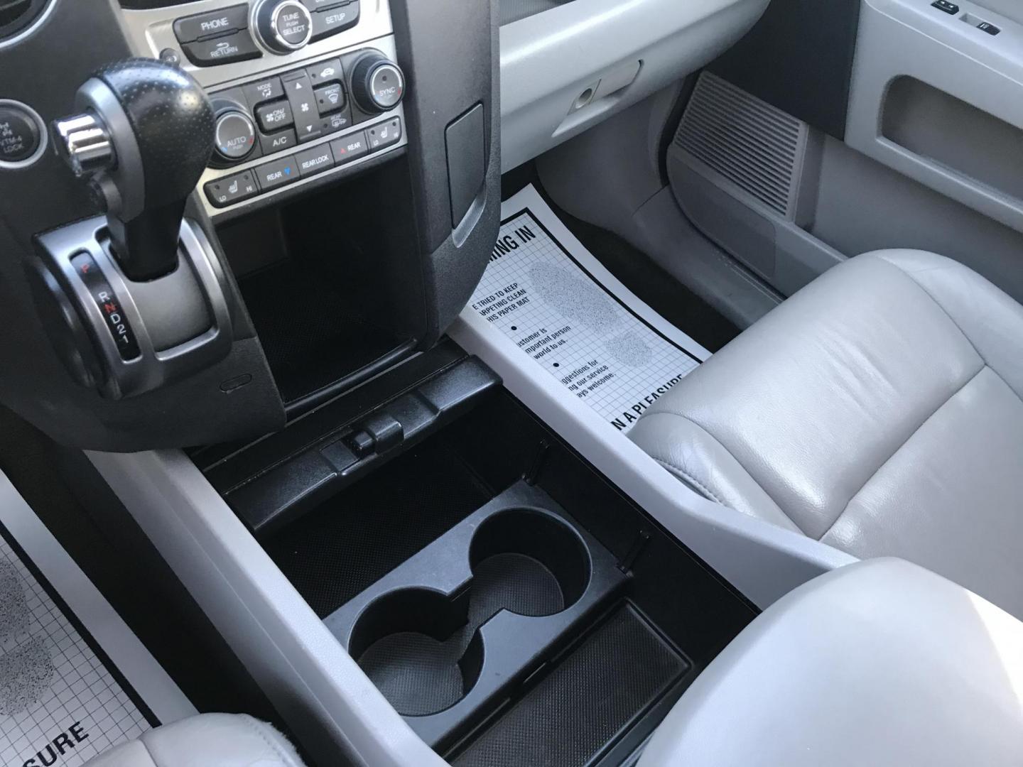 2015 Gray /Gray Honda Pilot EX-L 4WD 5-Spd AT (5FNYF4H50FB) with an 3.5L V6 SOHC 24V engine, 5-Speed Automatic transmission, located at 577 Chester Pike, Prospect Park, PA, 19076, (610) 237-1015, 39.886154, -75.302338 - 2015 Honda Pilot EX-L: Only 96k miles, 3rd row seating, 4x4, sunroof, backup camera, new PA inspection, runs LIKE NEW! This vehicle comes inspected and has been given a bumper to bumper safety check. It is very clean, reliable, and well maintained. We offer a unique pay plan that is known for bei - Photo#15