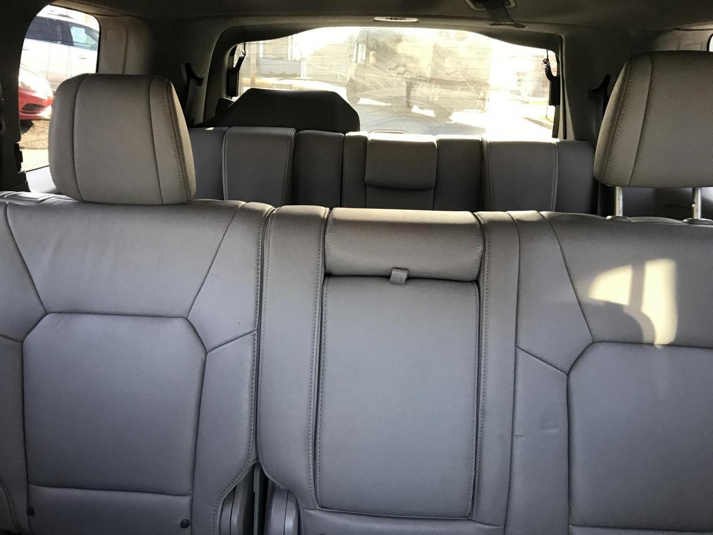 2015 Gray /Gray Honda Pilot EX-L 4WD 5-Spd AT (5FNYF4H50FB) with an 3.5L V6 SOHC 24V engine, 5-Speed Automatic transmission, located at 577 Chester Pike, Prospect Park, PA, 19076, (610) 237-1015, 39.886154, -75.302338 - 2015 Honda Pilot EX-L: Only 96k miles, 3rd row seating, 4x4, sunroof, backup camera, new PA inspection, runs LIKE NEW! This vehicle comes inspected and has been given a bumper to bumper safety check. It is very clean, reliable, and well maintained. We offer a unique pay plan that is known for bei - Photo#17