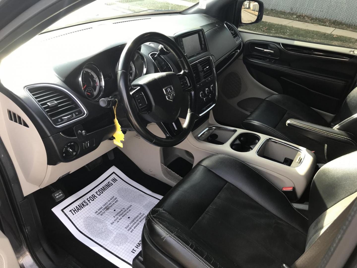 2020 Charcoal /Black Dodge Grand Caravan SXT (2C4RDGCGXLR) with an 3.6L V6 DOHC 24V engine, 6A transmission, located at 577 Chester Pike, Prospect Park, PA, 19076, (610) 237-1015, 39.886154, -75.302338 - 2020 Dodge Grand Caravan SXT: Stow and go seating, backup camera, new PA inspection, runs LIKE NEW! This vehicle comes inspected and has been given a bumper to bumper safety check. It is very clean, reliable, and well maintained. We offer a unique pay plan that is known for being the easiest and - Photo#7