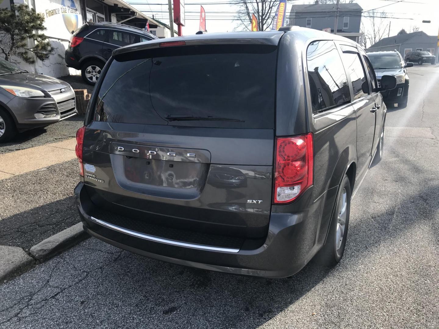 2020 Charcoal /Black Dodge Grand Caravan SXT (2C4RDGCGXLR) with an 3.6L V6 DOHC 24V engine, 6A transmission, located at 577 Chester Pike, Prospect Park, PA, 19076, (610) 237-1015, 39.886154, -75.302338 - 2020 Dodge Grand Caravan SXT: Stow and go seating, backup camera, new PA inspection, runs LIKE NEW! This vehicle comes inspected and has been given a bumper to bumper safety check. It is very clean, reliable, and well maintained. We offer a unique pay plan that is known for being the easiest and - Photo#6