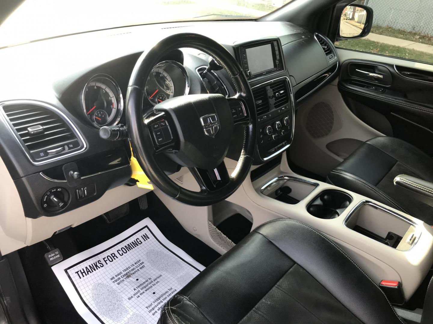 2020 Charcoal /Black Dodge Grand Caravan SXT (2C4RDGCGXLR) with an 3.6L V6 DOHC 24V engine, 6A transmission, located at 577 Chester Pike, Prospect Park, PA, 19076, (610) 237-1015, 39.886154, -75.302338 - 2020 Dodge Grand Caravan SXT: Stow and go seating, backup camera, new PA inspection, runs LIKE NEW! This vehicle comes inspected and has been given a bumper to bumper safety check. It is very clean, reliable, and well maintained. We offer a unique pay plan that is known for being the easiest and - Photo#10