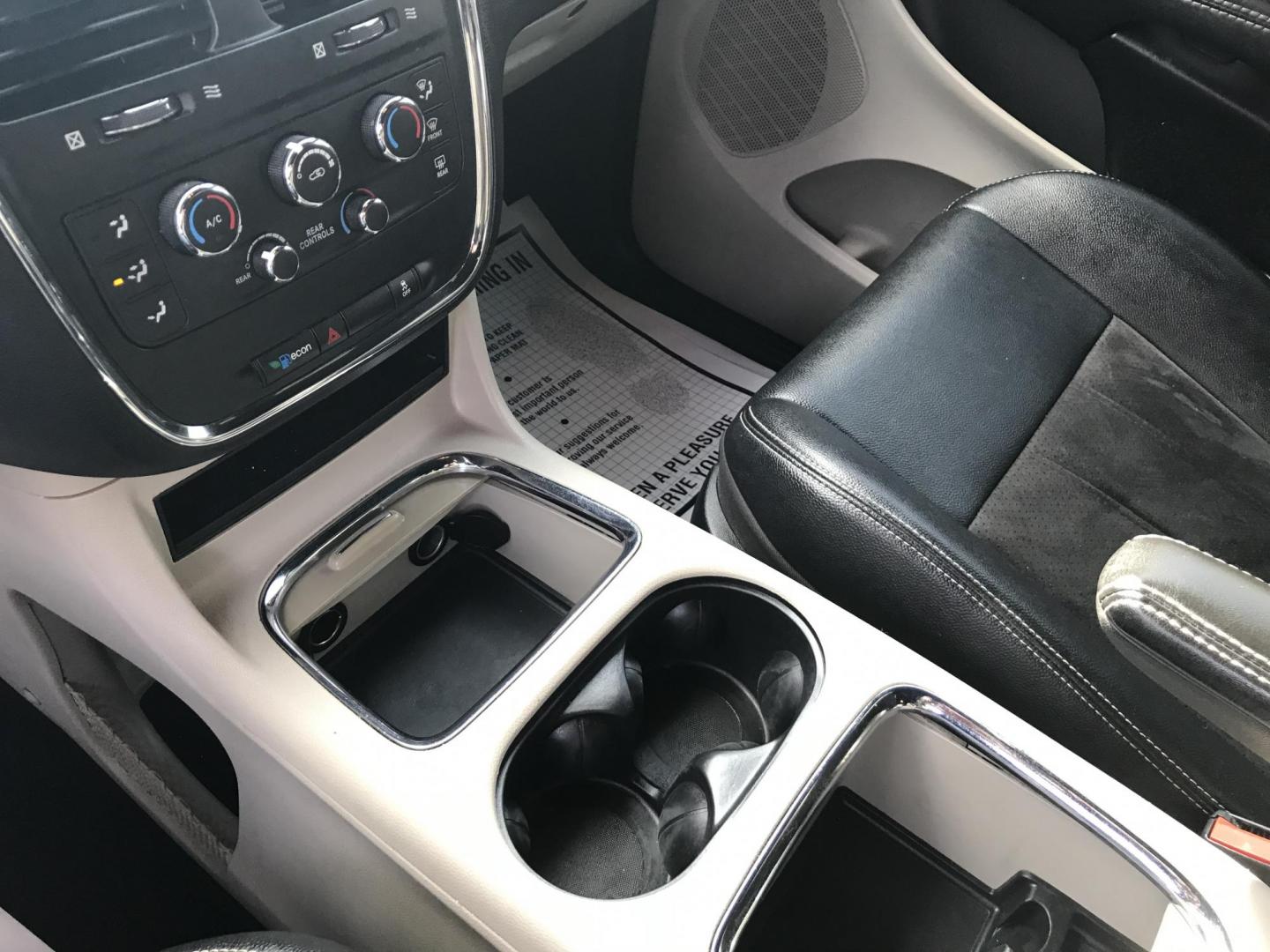 2020 Charcoal /Black Dodge Grand Caravan SXT (2C4RDGCGXLR) with an 3.6L V6 DOHC 24V engine, 6A transmission, located at 577 Chester Pike, Prospect Park, PA, 19076, (610) 237-1015, 39.886154, -75.302338 - 2020 Dodge Grand Caravan SXT: Stow and go seating, backup camera, new PA inspection, runs LIKE NEW! This vehicle comes inspected and has been given a bumper to bumper safety check. It is very clean, reliable, and well maintained. We offer a unique pay plan that is known for being the easiest and - Photo#14