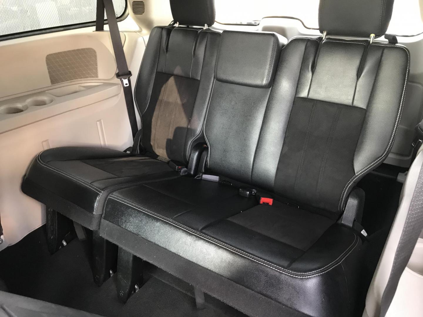 2020 Charcoal /Black Dodge Grand Caravan SXT (2C4RDGCGXLR) with an 3.6L V6 DOHC 24V engine, 6A transmission, located at 577 Chester Pike, Prospect Park, PA, 19076, (610) 237-1015, 39.886154, -75.302338 - 2020 Dodge Grand Caravan SXT: Stow and go seating, backup camera, new PA inspection, runs LIKE NEW! This vehicle comes inspected and has been given a bumper to bumper safety check. It is very clean, reliable, and well maintained. We offer a unique pay plan that is known for being the easiest and - Photo#19