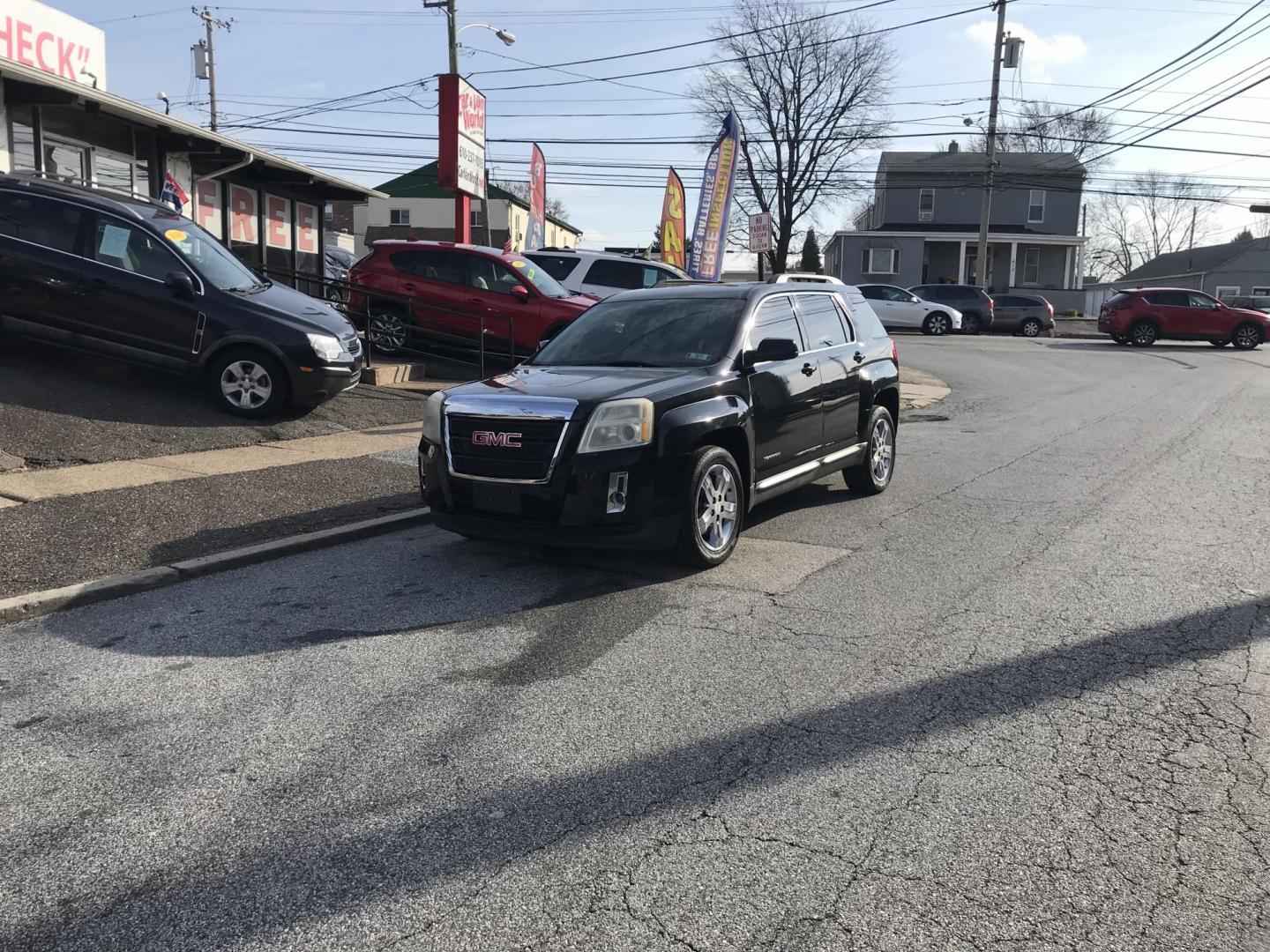 2013 Black /Black GMC Terrain SLE2 FWD (2GKALSEK9D6) with an 2.4L L4 DOHC 16V FFV engine, 6-Speed Automatic transmission, located at 577 Chester Pike, Prospect Park, PA, 19076, (610) 237-1015, 39.886154, -75.302338 - 2013 GMC Terrain SLE: Backup camera, new PA inspection, great on gas, runs LIKE NEW! This vehicle comes inspected and has been given a bumper to bumper safety check. It is very clean, reliable, and well maintained. We offer a unique pay plan that is known for being the easiest and fastest financi - Photo#1