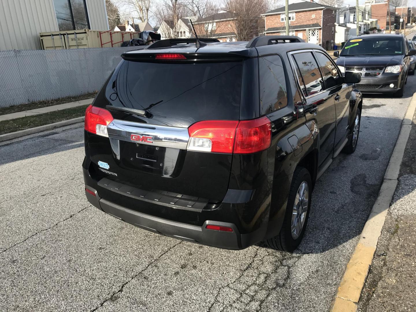 2013 Black /Black GMC Terrain SLE2 FWD (2GKALSEK9D6) with an 2.4L L4 DOHC 16V FFV engine, 6-Speed Automatic transmission, located at 577 Chester Pike, Prospect Park, PA, 19076, (610) 237-1015, 39.886154, -75.302338 - 2013 GMC Terrain SLE: Backup camera, new PA inspection, great on gas, runs LIKE NEW! This vehicle comes inspected and has been given a bumper to bumper safety check. It is very clean, reliable, and well maintained. We offer a unique pay plan that is known for being the easiest and fastest financi - Photo#4