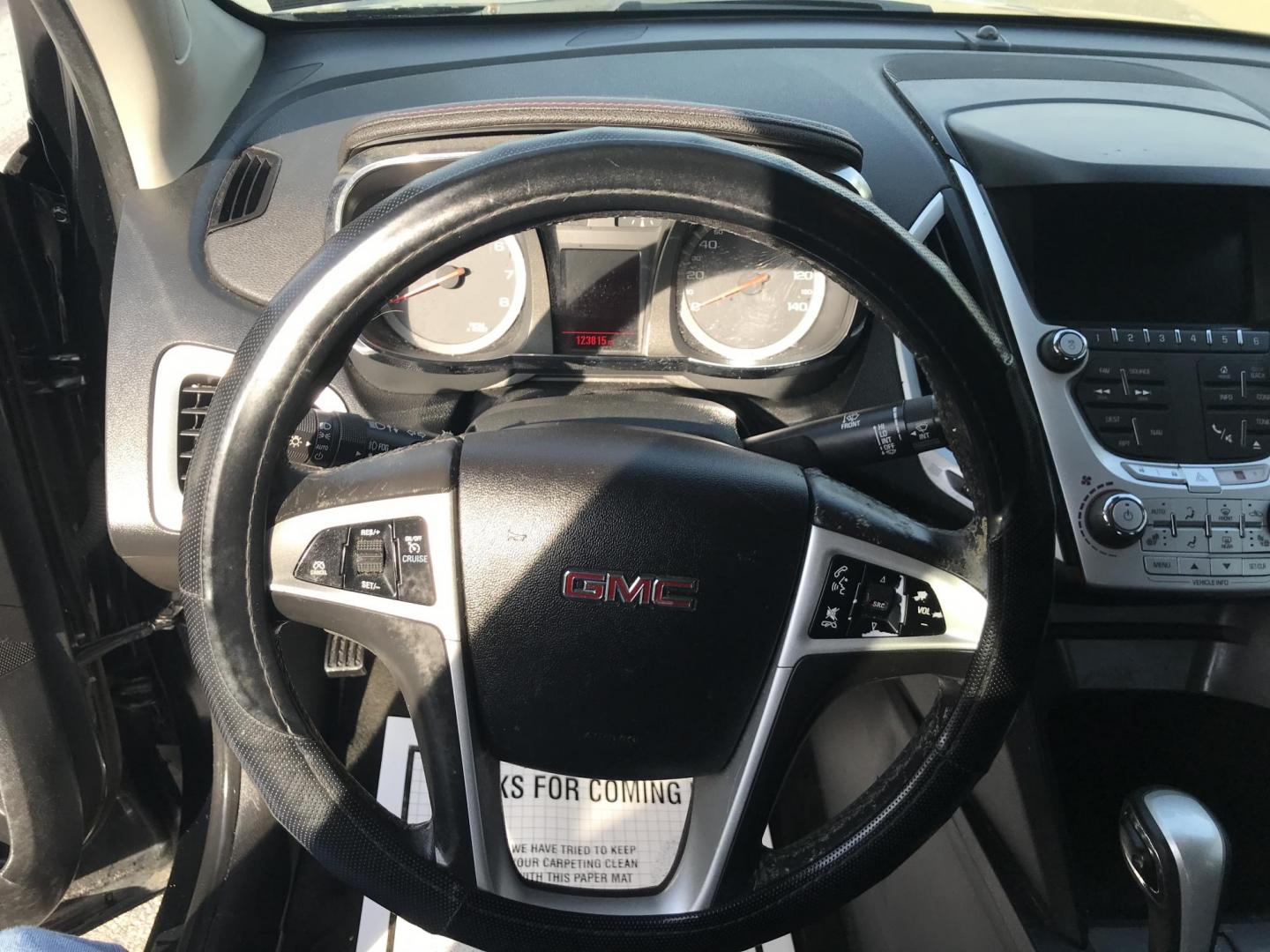 2013 Black /Black GMC Terrain SLE2 FWD (2GKALSEK9D6) with an 2.4L L4 DOHC 16V FFV engine, 6-Speed Automatic transmission, located at 577 Chester Pike, Prospect Park, PA, 19076, (610) 237-1015, 39.886154, -75.302338 - 2013 GMC Terrain SLE: Backup camera, new PA inspection, great on gas, runs LIKE NEW! This vehicle comes inspected and has been given a bumper to bumper safety check. It is very clean, reliable, and well maintained. We offer a unique pay plan that is known for being the easiest and fastest financi - Photo#11