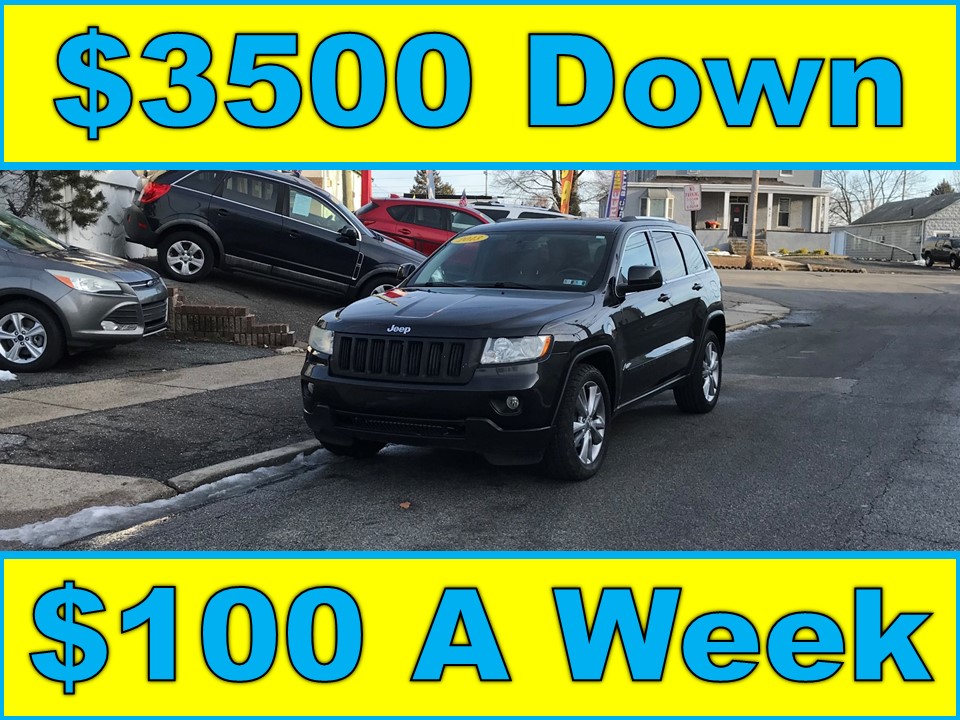 photo of 2013 Jeep Grand Cherokee Laredo 4WD