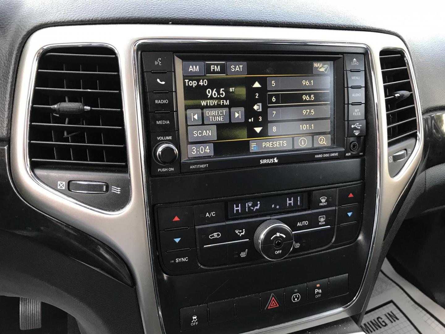 2013 Black /Black Jeep Grand Cherokee Laredo 4WD (1C4RJFAG4DC) with an 3.6L V6 DOHC 24V engine, 5-Speed Automatic transmission, located at 577 Chester Pike, Prospect Park, PA, 19076, (610) 237-1015, 39.886154, -75.302338 - 2013 Jeep Grand Cherokee Laredo: Backup camera, sunroof, new PA inspection, SUPER CLEAN, runs LIKE NEW! This vehicle comes inspected and has been given a bumper to bumper safety check. It is very clean, reliable, and well maintained. We offer a unique pay plan that is known for being the easiest - Photo#14