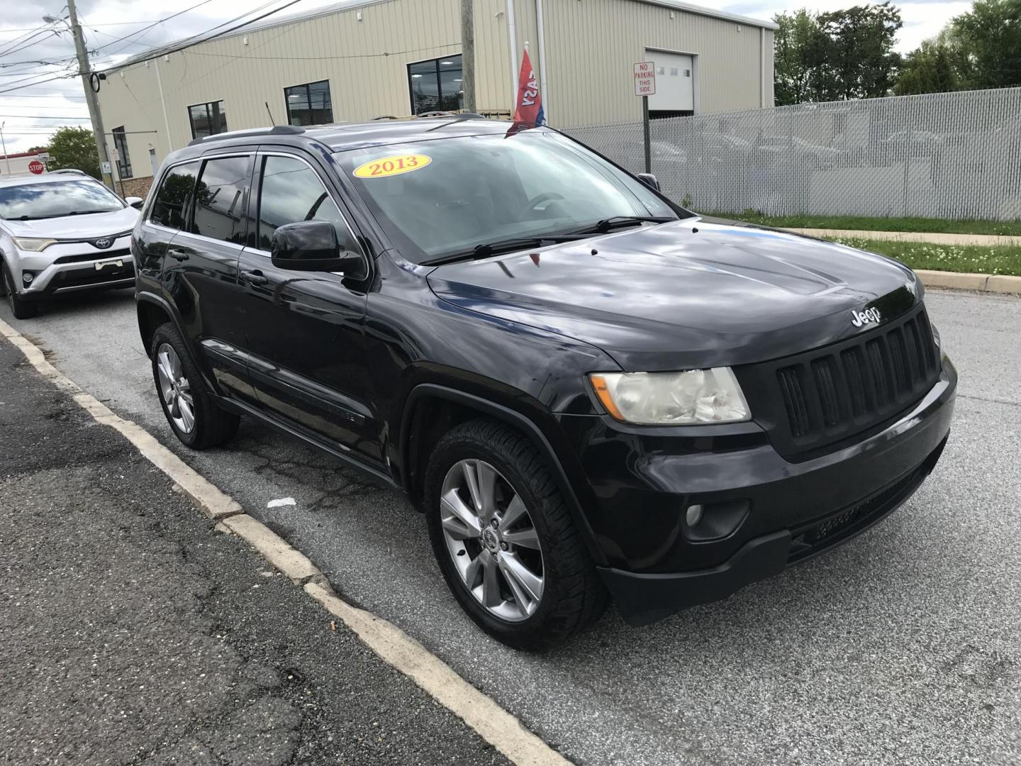 2013 Black /Black Jeep Grand Cherokee Laredo 4WD (1C4RJFAG4DC) with an 3.6L V6 DOHC 24V engine, 5-Speed Automatic transmission, located at 577 Chester Pike, Prospect Park, PA, 19076, (610) 237-1015, 39.886154, -75.302338 - 2013 Jeep Grand Cherokee Laredo: Backup camera, sunroof, new PA inspection, SUPER CLEAN, runs LIKE NEW! This vehicle comes inspected and has been given a bumper to bumper safety check. It is very clean, reliable, and well maintained. We offer a unique pay plan that is known for being the easiest - Photo#3