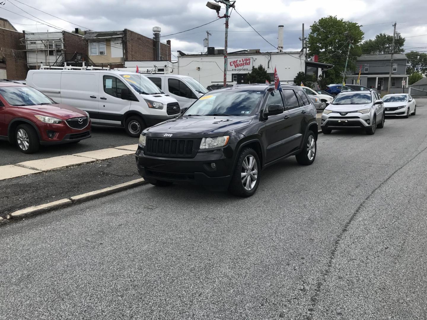 2013 Black /Black Jeep Grand Cherokee Laredo 4WD (1C4RJFAG4DC) with an 3.6L V6 DOHC 24V engine, 5-Speed Automatic transmission, located at 577 Chester Pike, Prospect Park, PA, 19076, (610) 237-1015, 39.886154, -75.302338 - 2013 Jeep Grand Cherokee Laredo: Backup camera, sunroof, new PA inspection, SUPER CLEAN, runs LIKE NEW! This vehicle comes inspected and has been given a bumper to bumper safety check. It is very clean, reliable, and well maintained. We offer a unique pay plan that is known for being the easiest - Photo#1