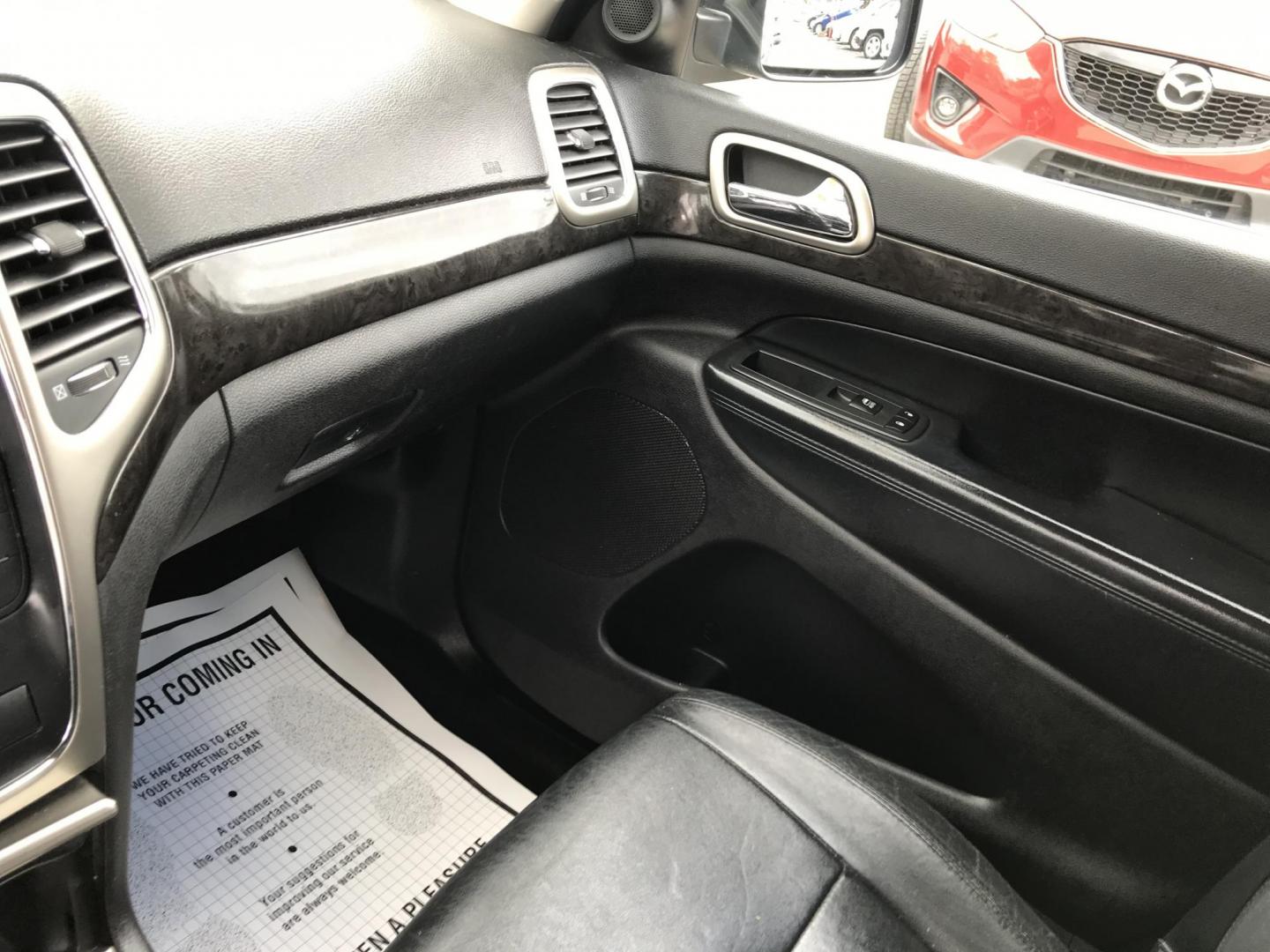 2013 Black /Black Jeep Grand Cherokee Laredo 4WD (1C4RJFAG4DC) with an 3.6L V6 DOHC 24V engine, 5-Speed Automatic transmission, located at 577 Chester Pike, Prospect Park, PA, 19076, (610) 237-1015, 39.886154, -75.302338 - 2013 Jeep Grand Cherokee Laredo: Backup camera, sunroof, new PA inspection, SUPER CLEAN, runs LIKE NEW! This vehicle comes inspected and has been given a bumper to bumper safety check. It is very clean, reliable, and well maintained. We offer a unique pay plan that is known for being the easiest - Photo#13