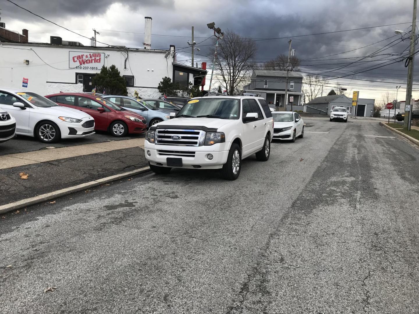 2014 White /Black Ford Expedition Limited 4WD (1FMJU2A56EE) with an 5.4L V8 SOHC 16V FFV engine, 6-Speed Automatic transmission, located at 577 Chester Pike, Prospect Park, PA, 19076, (610) 237-1015, 39.886154, -75.302338 - 2014 Ford Expedition LIMITED: 3rd row seating, 4x4, sunroof, DVD player in headrests, backup camera, navigation system, runs LIKE NEW! This vehicle comes inspected and has been given a bumper to bumper safety check. It is very clean, reliable, and well maintained. We offer a unique pay plan that - Photo#1