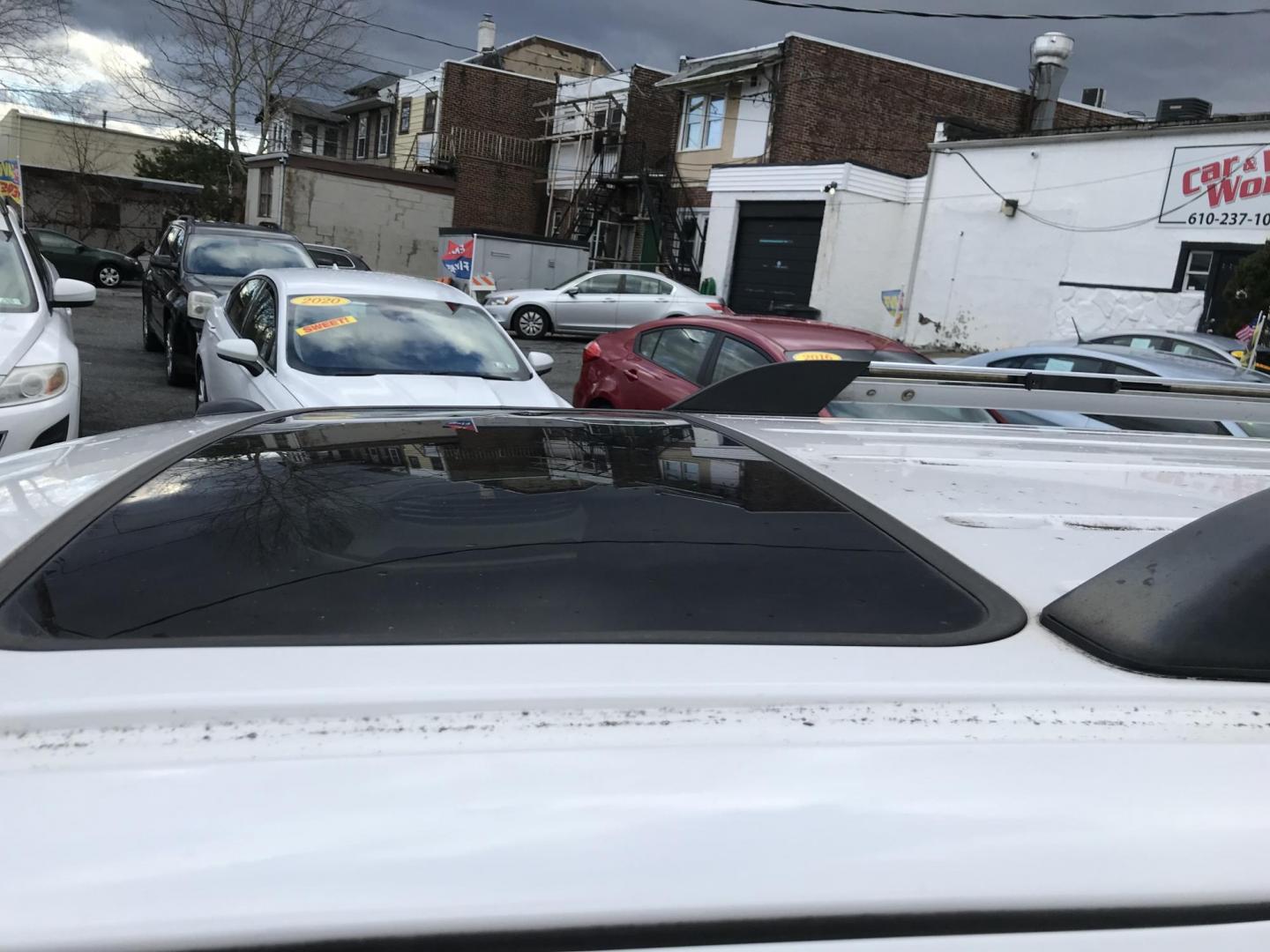 2014 White /Black Ford Expedition Limited 4WD (1FMJU2A56EE) with an 5.4L V8 SOHC 16V FFV engine, 6-Speed Automatic transmission, located at 577 Chester Pike, Prospect Park, PA, 19076, (610) 237-1015, 39.886154, -75.302338 - 2014 Ford Expedition LIMITED: 3rd row seating, 4x4, sunroof, DVD player in headrests, backup camera, navigation system, runs LIKE NEW! This vehicle comes inspected and has been given a bumper to bumper safety check. It is very clean, reliable, and well maintained. We offer a unique pay plan that - Photo#8