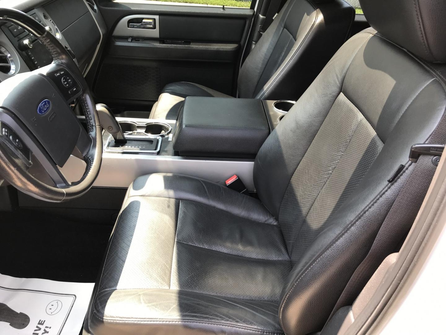 2014 White /Black Ford Expedition Limited 4WD (1FMJU2A56EE) with an 5.4L V8 SOHC 16V FFV engine, 6-Speed Automatic transmission, located at 577 Chester Pike, Prospect Park, PA, 19076, (610) 237-1015, 39.886154, -75.302338 - 2014 Ford Expedition LIMITED DVD Player • Navigation System. Example Financing: • $4,000 Down • $125 Weekly • $250 Bi-Weekly We finance our own vehicles. We do not obtain or review traditional consumer credit reports. Financing decisions are based on verified income, ability to repay,- Photo#11