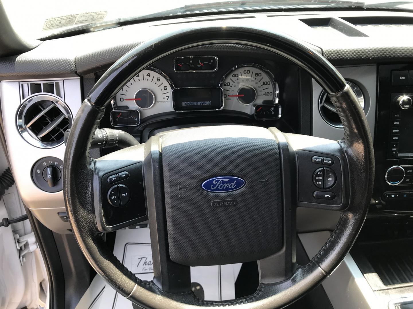 2014 White /Black Ford Expedition Limited 4WD (1FMJU2A56EE) with an 5.4L V8 SOHC 16V FFV engine, 6-Speed Automatic transmission, located at 577 Chester Pike, Prospect Park, PA, 19076, (610) 237-1015, 39.886154, -75.302338 - 2014 Ford Expedition LIMITED DVD Player • Navigation System. Example Financing: • $4,000 Down • $125 Weekly • $250 Bi-Weekly We finance our own vehicles. We do not obtain or review traditional consumer credit reports. Financing decisions are based on verified income, ability to repay,- Photo#13
