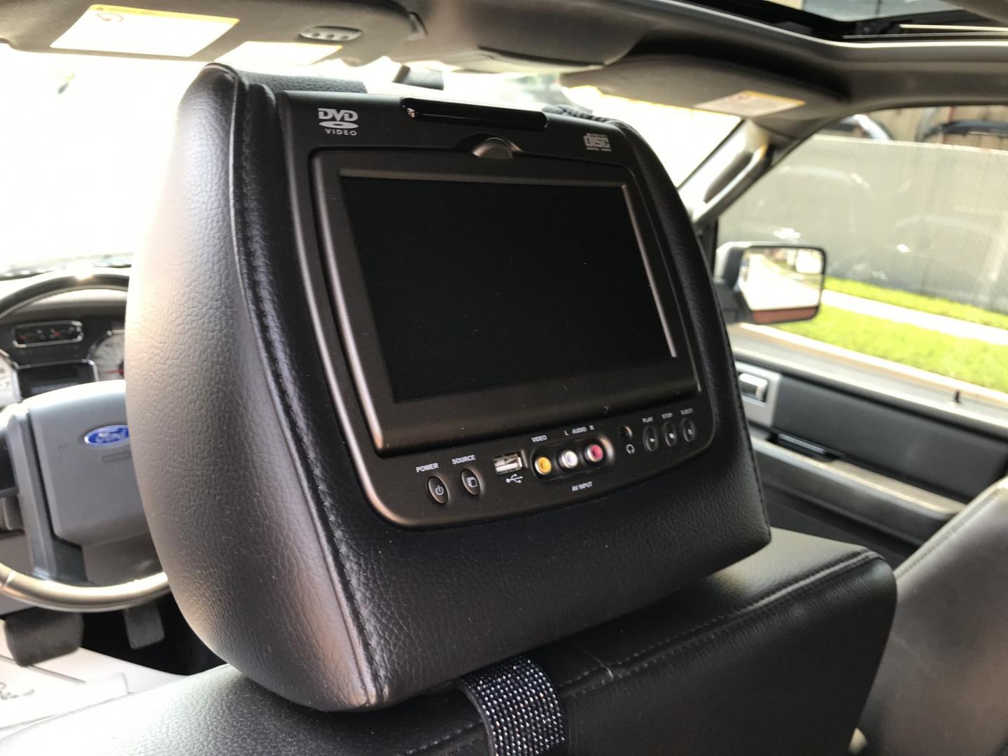 2014 White /Black Ford Expedition Limited 4WD (1FMJU2A56EE) with an 5.4L V8 SOHC 16V FFV engine, 6-Speed Automatic transmission, located at 577 Chester Pike, Prospect Park, PA, 19076, (610) 237-1015, 39.886154, -75.302338 - 2014 Ford Expedition LIMITED DVD Player • Navigation System. Example Financing: • $4,000 Down • $125 Weekly • $250 Bi-Weekly We finance our own vehicles. We do not obtain or review traditional consumer credit reports. Financing decisions are based on verified income, ability to repay,- Photo#20