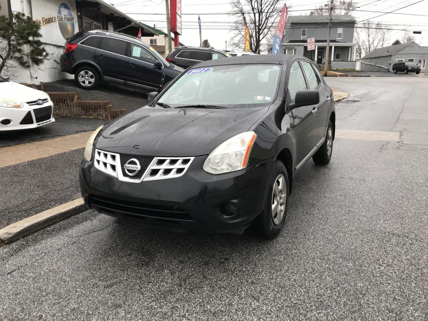 2011 Black /Gray Nissan Rogue S AWD (JN8AS5MV3BW) with an 2.5L L4 DOHC 16V engine, CVT transmission, located at 577 Chester Pike, Prospect Park, PA, 19076, (610) 237-1015, 39.886154, -75.302338 - Photo#2