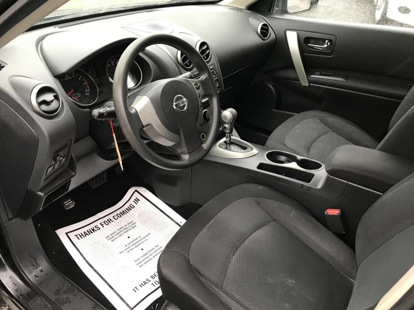 2011 Black /Gray Nissan Rogue S AWD (JN8AS5MV3BW) with an 2.5L L4 DOHC 16V engine, CVT transmission, located at 577 Chester Pike, Prospect Park, PA, 19076, (610) 237-1015, 39.886154, -75.302338 - Photo#8