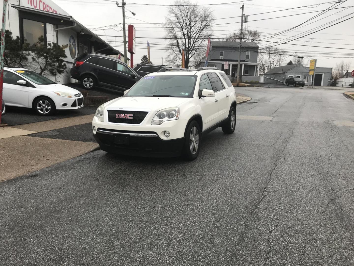 2011 White /Black GMC Acadia SLT-1 AWD (1GKKVRED3BJ) with an 3.6L V6 DOHC 24V engine, 6-Speed Automatic transmission, located at 577 Chester Pike, Prospect Park, PA, 19076, (610) 237-1015, 39.886154, -75.302338 - 2011 GMC Acadia SLT AWD: Backup camera, dual sunroofs, 3rd row seating, new PA inspection, SUPER CLEAN, runs LIKE NEW! This vehicle comes inspected and has been given a bumper to bumper safety check. It is very clean, reliable, and well maintained. We offer a unique pay plan that is known for bei - Photo#1