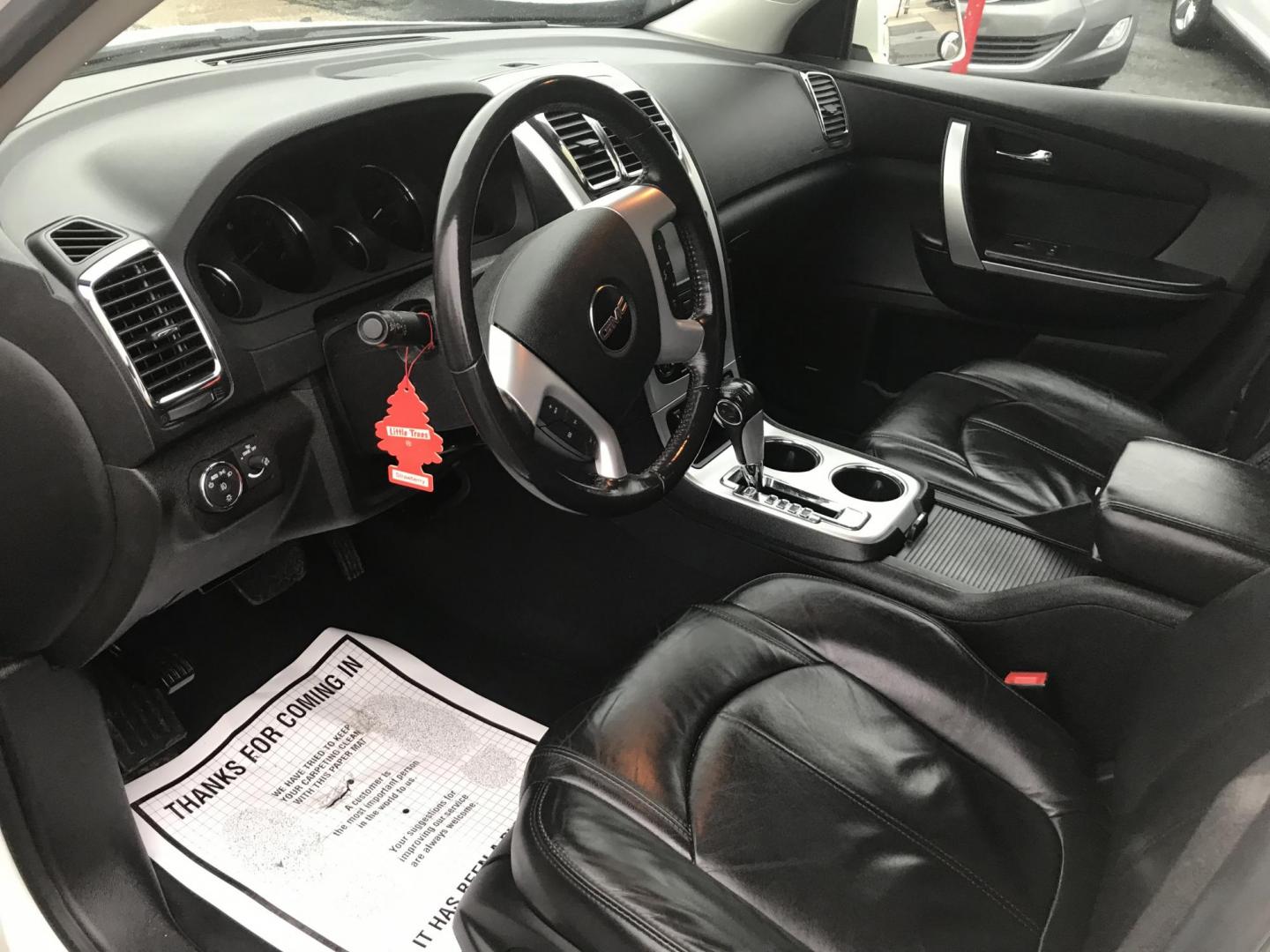 2011 White /Black GMC Acadia SLT-1 AWD (1GKKVRED3BJ) with an 3.6L V6 DOHC 24V engine, 6-Speed Automatic transmission, located at 577 Chester Pike, Prospect Park, PA, 19076, (610) 237-1015, 39.886154, -75.302338 - 2011 GMC Acadia SLT AWD: Backup camera, dual sunroofs, 3rd row seating, new PA inspection, SUPER CLEAN, runs LIKE NEW! This vehicle comes inspected and has been given a bumper to bumper safety check. It is very clean, reliable, and well maintained. We offer a unique pay plan that is known for bei - Photo#8