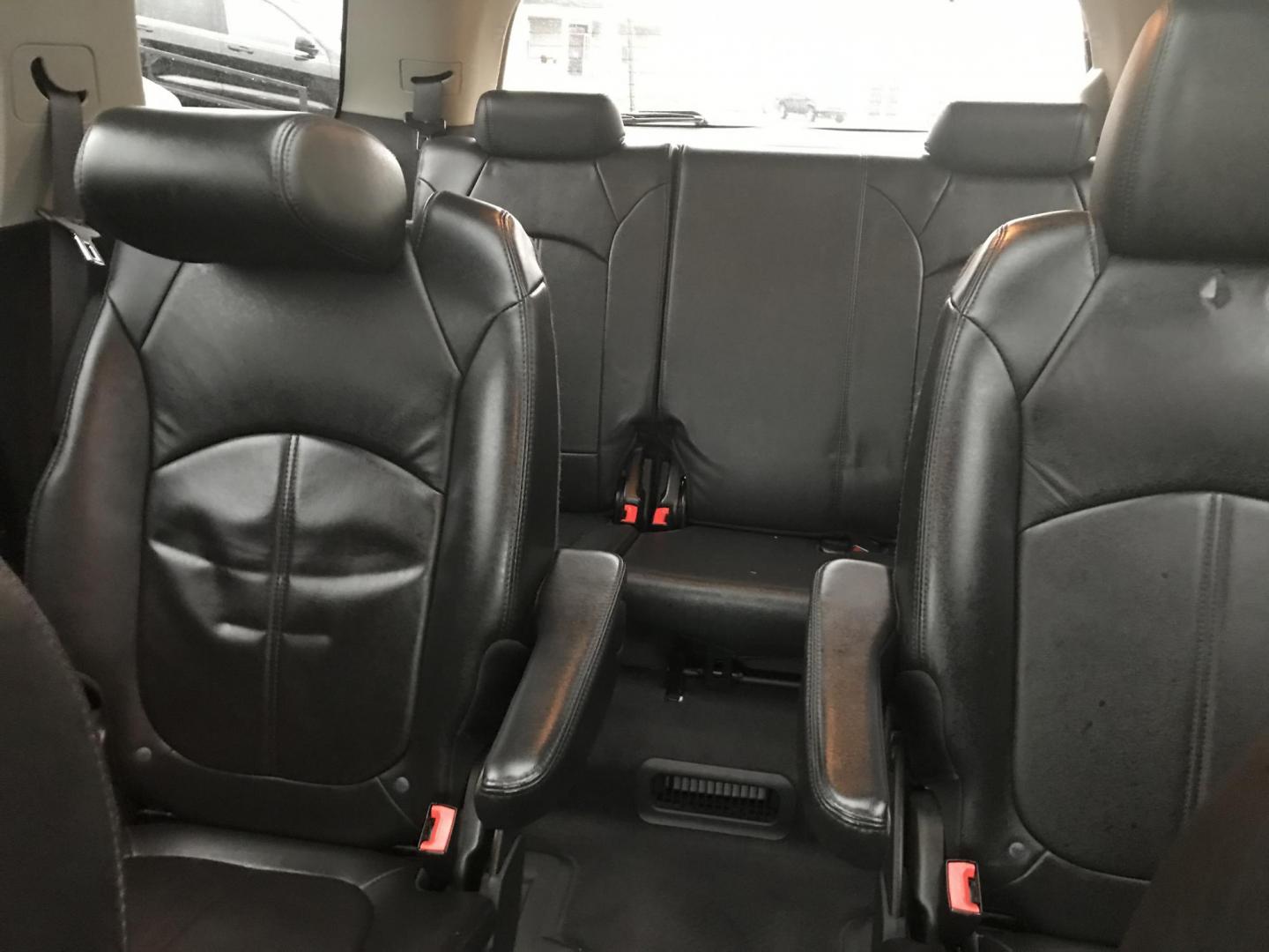 2011 White /Black GMC Acadia SLT-1 AWD (1GKKVRED3BJ) with an 3.6L V6 DOHC 24V engine, 6-Speed Automatic transmission, located at 577 Chester Pike, Prospect Park, PA, 19076, (610) 237-1015, 39.886154, -75.302338 - 2011 GMC Acadia SLT AWD: Backup camera, dual sunroofs, 3rd row seating, new PA inspection, SUPER CLEAN, runs LIKE NEW! This vehicle comes inspected and has been given a bumper to bumper safety check. It is very clean, reliable, and well maintained. We offer a unique pay plan that is known for bei - Photo#18