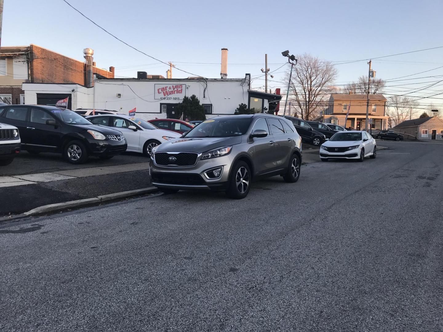 2016 Gray /Gray Kia Sorento EX AWD (5XYPHDA13GG) with an 2.4L L4 DOHC 16V engine, 6-Speed Automatic transmission, located at 577 Chester Pike, Prospect Park, PA, 19076, (610) 237-1015, 39.886154, -75.302338 - 2016 Kia Sorento EX: AWD, backup camera, new PA inspection, SUPER CLEAN, runs LIKE NEW! This vehicle comes inspected and has been given a bumper to bumper safety check. It is very clean, reliable, and well maintained. We offer a unique pay plan that is known for being the easiest and fastest fina - Photo#1