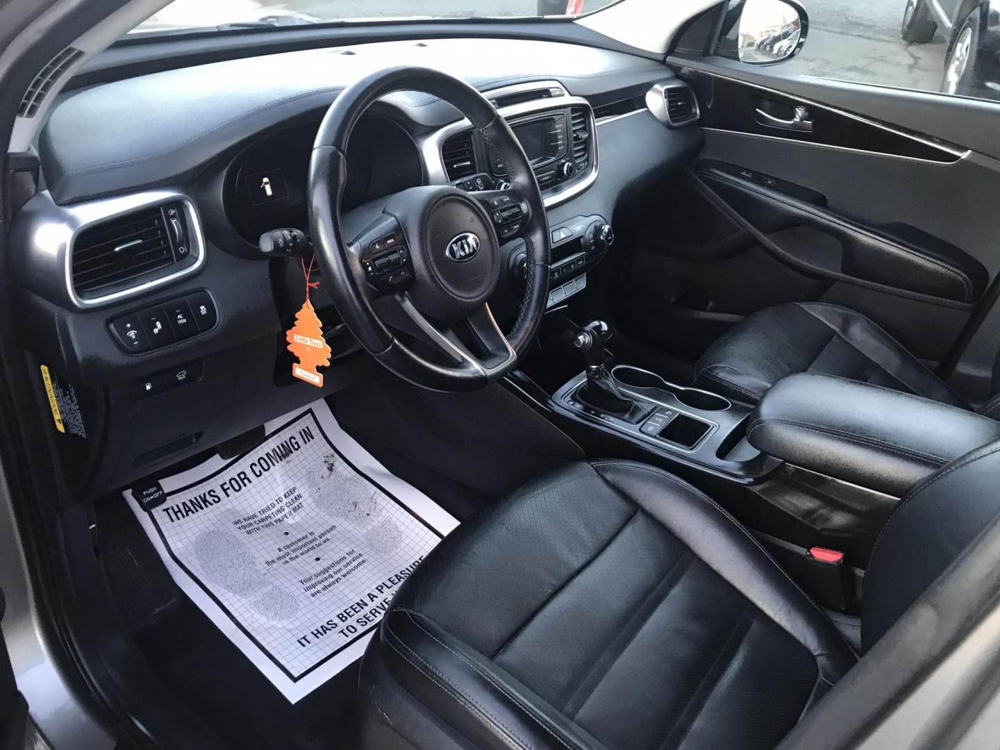 2016 Gray /Gray Kia Sorento EX AWD (5XYPHDA13GG) with an 2.4L L4 DOHC 16V engine, 6-Speed Automatic transmission, located at 577 Chester Pike, Prospect Park, PA, 19076, (610) 237-1015, 39.886154, -75.302338 - 2016 Kia Sorento EX: AWD, backup camera, new PA inspection, SUPER CLEAN, runs LIKE NEW! This vehicle comes inspected and has been given a bumper to bumper safety check. It is very clean, reliable, and well maintained. We offer a unique pay plan that is known for being the easiest and fastest fina - Photo#7