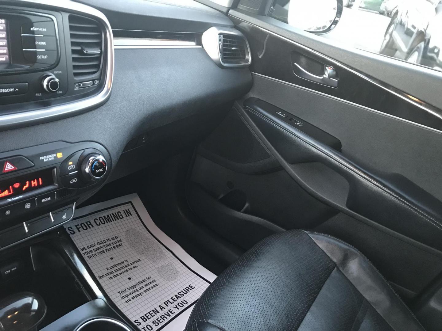 2016 Gray /Gray Kia Sorento EX AWD (5XYPHDA13GG) with an 2.4L L4 DOHC 16V engine, 6-Speed Automatic transmission, located at 577 Chester Pike, Prospect Park, PA, 19076, (610) 237-1015, 39.886154, -75.302338 - 2016 Kia Sorento EX: AWD, backup camera, new PA inspection, SUPER CLEAN, runs LIKE NEW! This vehicle comes inspected and has been given a bumper to bumper safety check. It is very clean, reliable, and well maintained. We offer a unique pay plan that is known for being the easiest and fastest fina - Photo#15