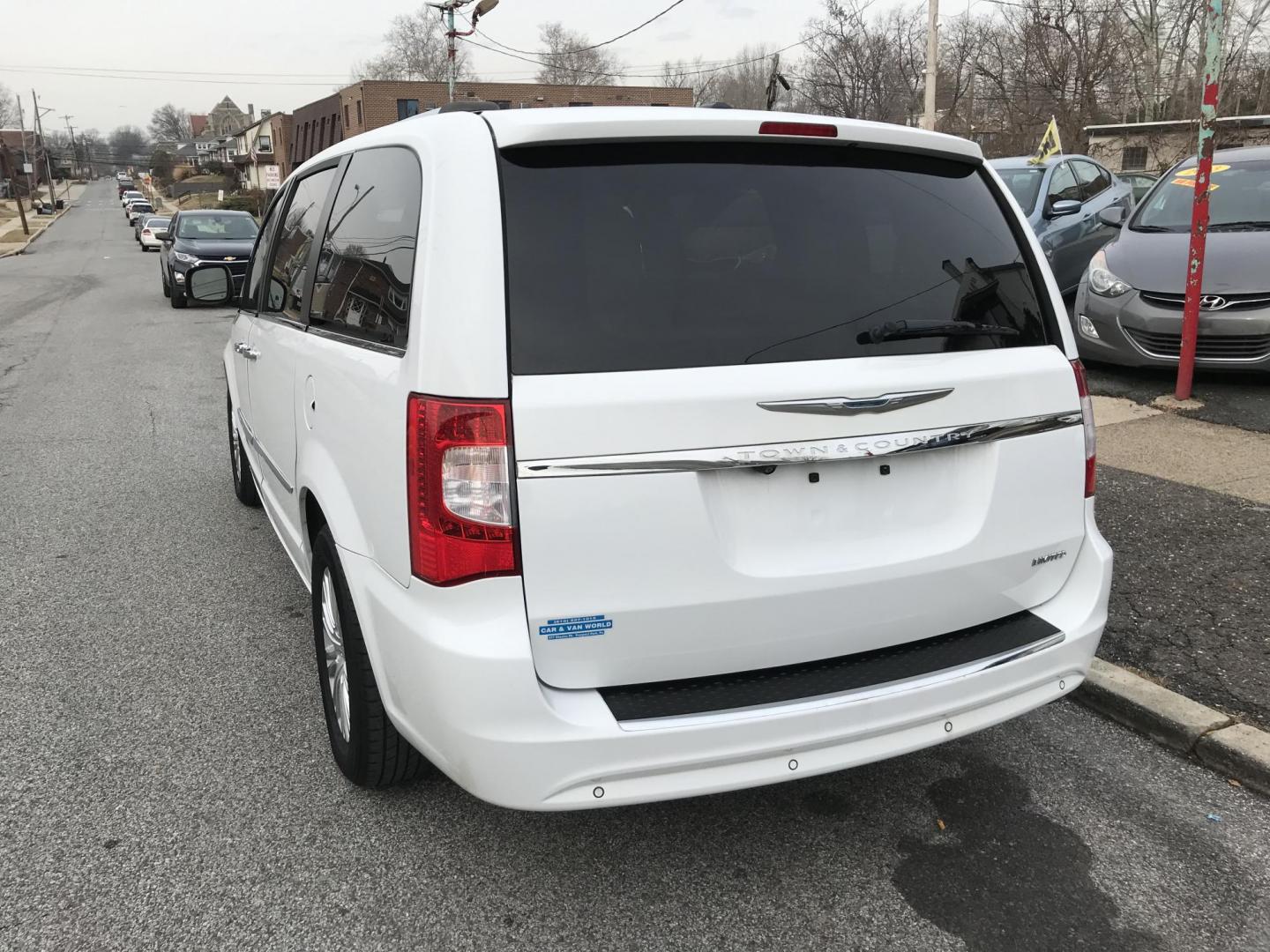 2013 White /Tan Chrysler Town & Country Limited (2C4RC1GG0DR) with an 3.6L V6 DOHC 24V engine, 6-Speed Automatic transmission, located at 577 Chester Pike, Prospect Park, PA, 19076, (610) 237-1015, 39.886154, -75.302338 - 2013 Chrysler Town & Country LIMITED: Only 93k miles, stow n' go seating, DVD player, backup camera, SUPER CLEAN, runs LIKE NEW! This vehicle comes inspected and has been given a bumper to bumper safety check. It is very clean, reliable, and well maintained. We offer a unique pay plan that is kno - Photo#4