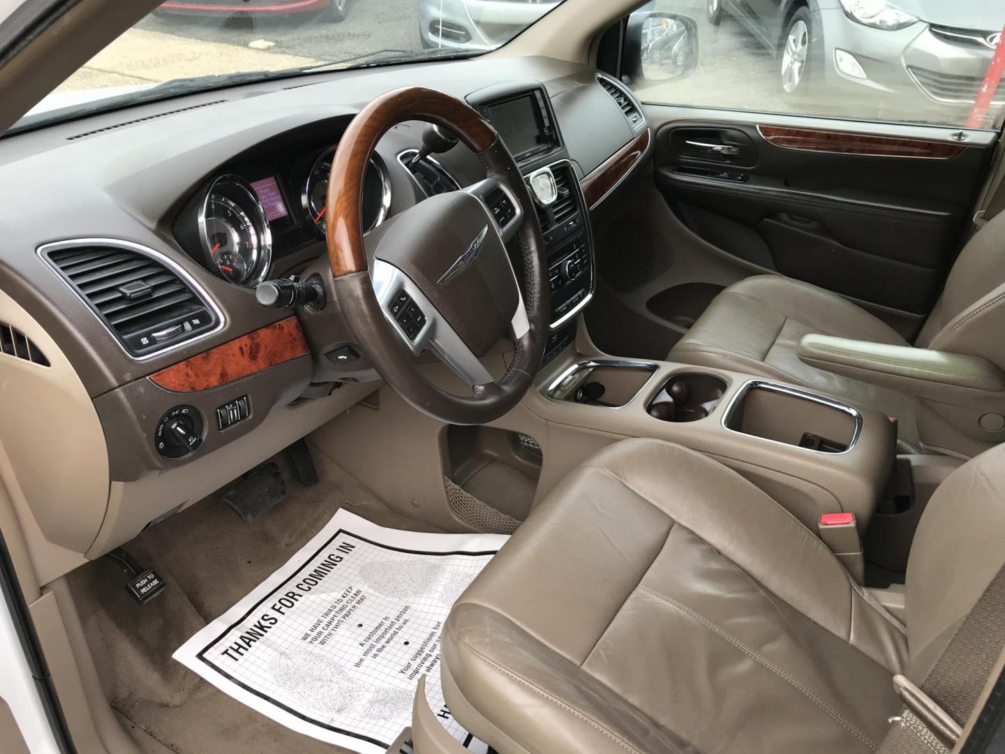 2013 White /Tan Chrysler Town & Country Limited (2C4RC1GG0DR) with an 3.6L V6 DOHC 24V engine, 6-Speed Automatic transmission, located at 577 Chester Pike, Prospect Park, PA, 19076, (610) 237-1015, 39.886154, -75.302338 - 2013 Chrysler Town & Country LIMITED: Only 93k miles, stow n' go seating, DVD player, backup camera, SUPER CLEAN, runs LIKE NEW! This vehicle comes inspected and has been given a bumper to bumper safety check. It is very clean, reliable, and well maintained. We offer a unique pay plan that is kno - Photo#7