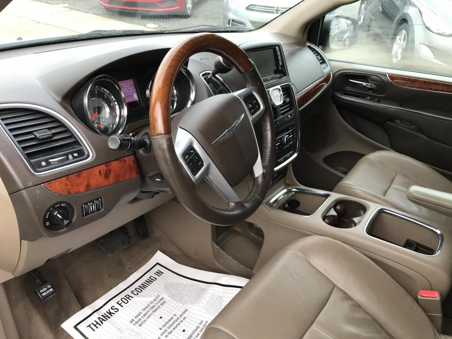 2013 White /Tan Chrysler Town & Country Limited (2C4RC1GG0DR) with an 3.6L V6 DOHC 24V engine, 6-Speed Automatic transmission, located at 577 Chester Pike, Prospect Park, PA, 19076, (610) 237-1015, 39.886154, -75.302338 - 2013 Chrysler Town & Country LIMITED: Only 93k miles, stow n' go seating, DVD player, backup camera, SUPER CLEAN, runs LIKE NEW! This vehicle comes inspected and has been given a bumper to bumper safety check. It is very clean, reliable, and well maintained. We offer a unique pay plan that is kno - Photo#10
