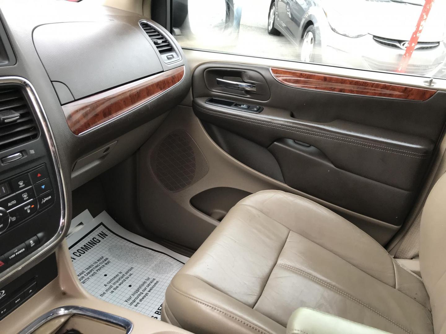 2013 White /Tan Chrysler Town & Country Limited (2C4RC1GG0DR) with an 3.6L V6 DOHC 24V engine, 6-Speed Automatic transmission, located at 577 Chester Pike, Prospect Park, PA, 19076, (610) 237-1015, 39.886154, -75.302338 - 2013 Chrysler Town & Country LIMITED: Only 93k miles, stow n' go seating, DVD player, backup camera, SUPER CLEAN, runs LIKE NEW! This vehicle comes inspected and has been given a bumper to bumper safety check. It is very clean, reliable, and well maintained. We offer a unique pay plan that is kno - Photo#16