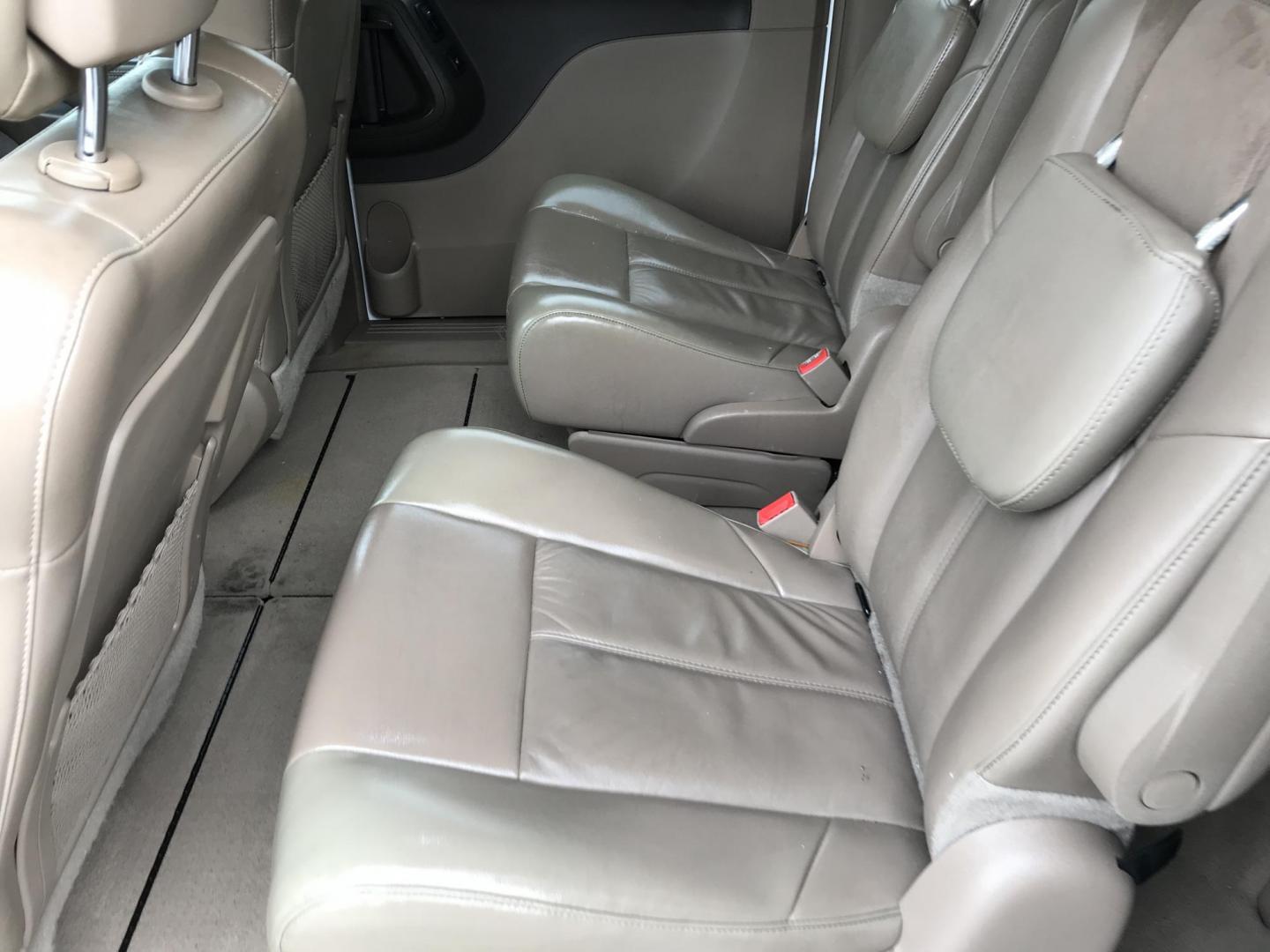 2013 White /Tan Chrysler Town & Country Limited (2C4RC1GG0DR) with an 3.6L V6 DOHC 24V engine, 6-Speed Automatic transmission, located at 577 Chester Pike, Prospect Park, PA, 19076, (610) 237-1015, 39.886154, -75.302338 - 2013 Chrysler Town & Country LIMITED: Only 93k miles, stow n' go seating, DVD player, backup camera, SUPER CLEAN, runs LIKE NEW! This vehicle comes inspected and has been given a bumper to bumper safety check. It is very clean, reliable, and well maintained. We offer a unique pay plan that is kno - Photo#18